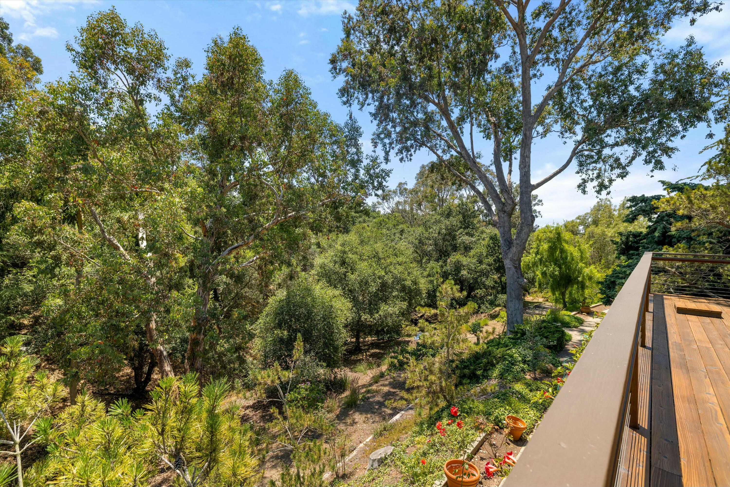 Santa Barbara, California 93111, United States, 3 Bedrooms Bedrooms, ,2 BathroomsBathrooms,Residential,Active,91460