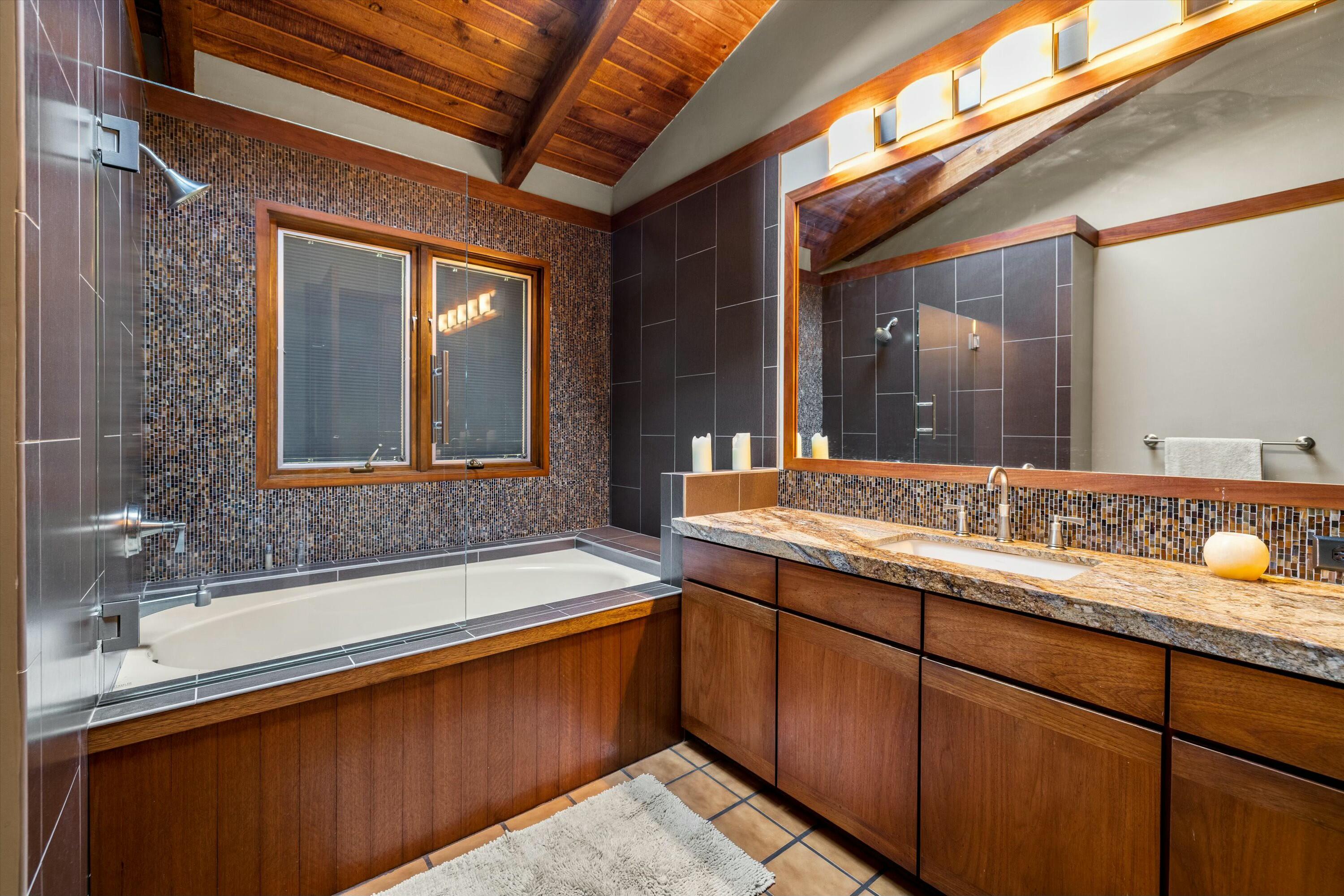 Santa Barbara, California 93111, United States, 3 Bedrooms Bedrooms, ,2 BathroomsBathrooms,Residential,Active,91460