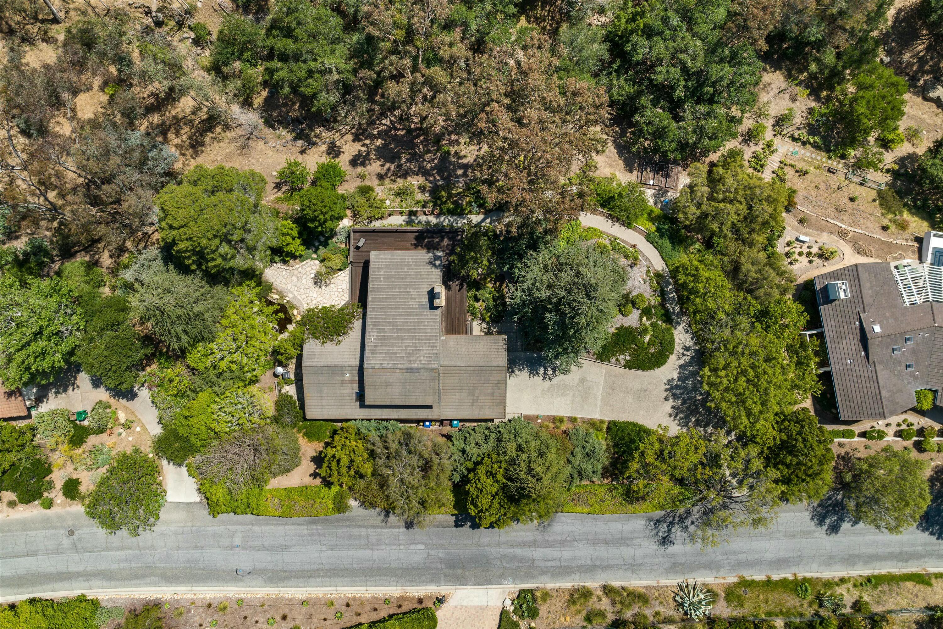 Santa Barbara, California 93111, United States, 3 Bedrooms Bedrooms, ,2 BathroomsBathrooms,Residential,Active,91460