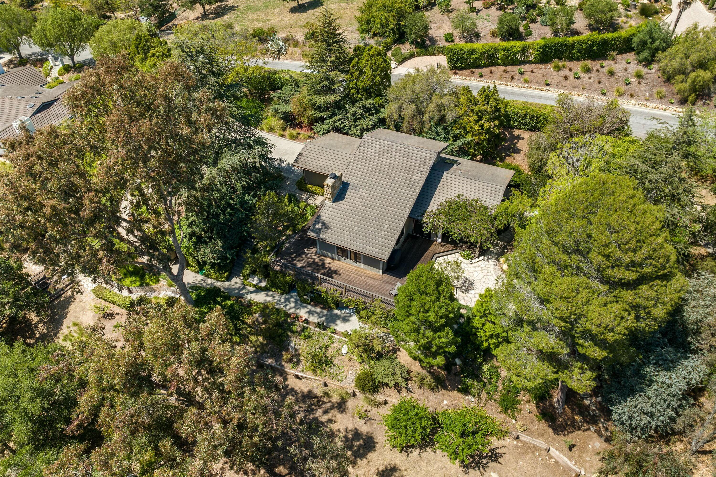 Santa Barbara, California 93111, United States, 3 Bedrooms Bedrooms, ,2 BathroomsBathrooms,Residential,Active,91460