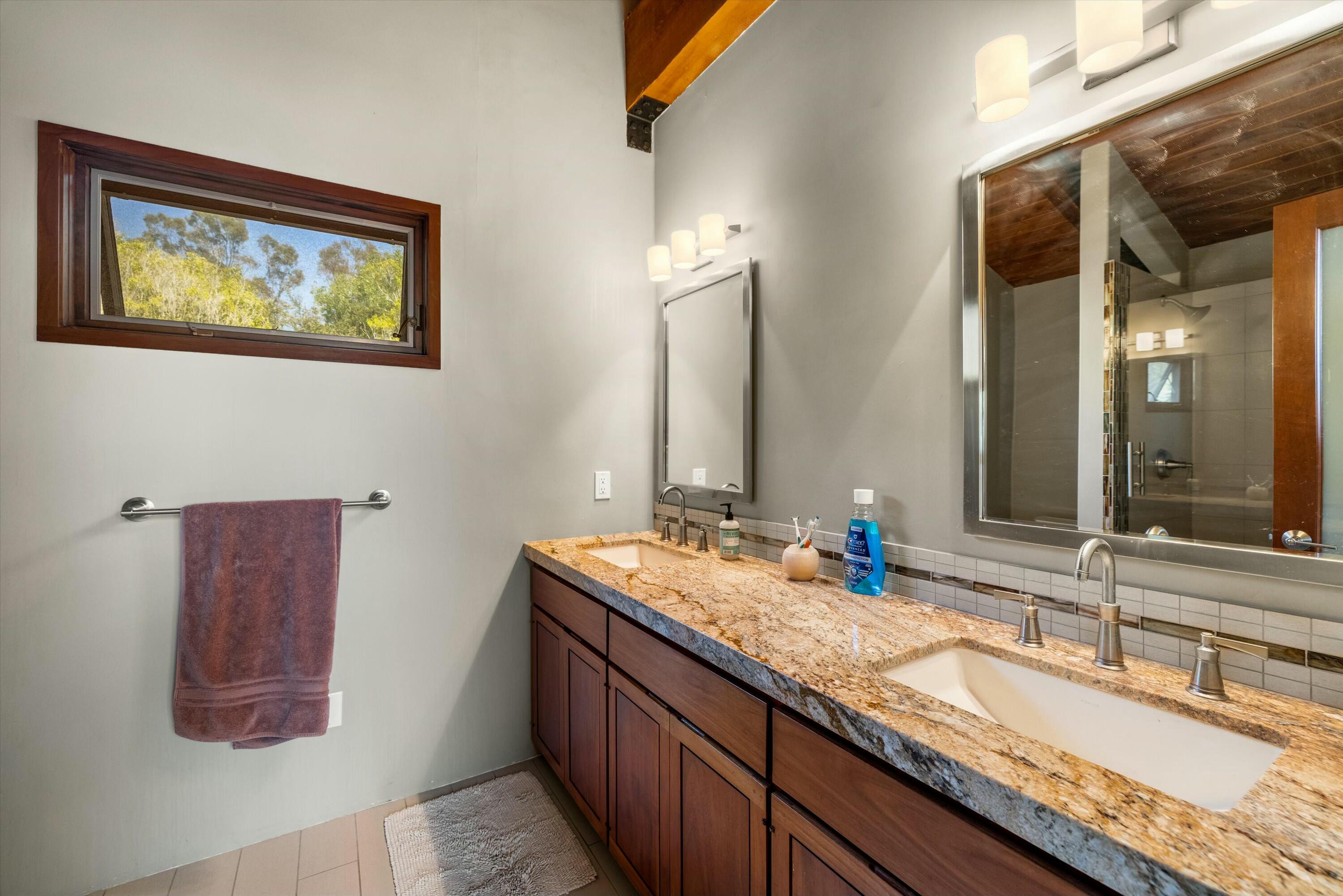 Santa Barbara, California 93111, United States, 3 Bedrooms Bedrooms, ,2 BathroomsBathrooms,Residential,Active,91460