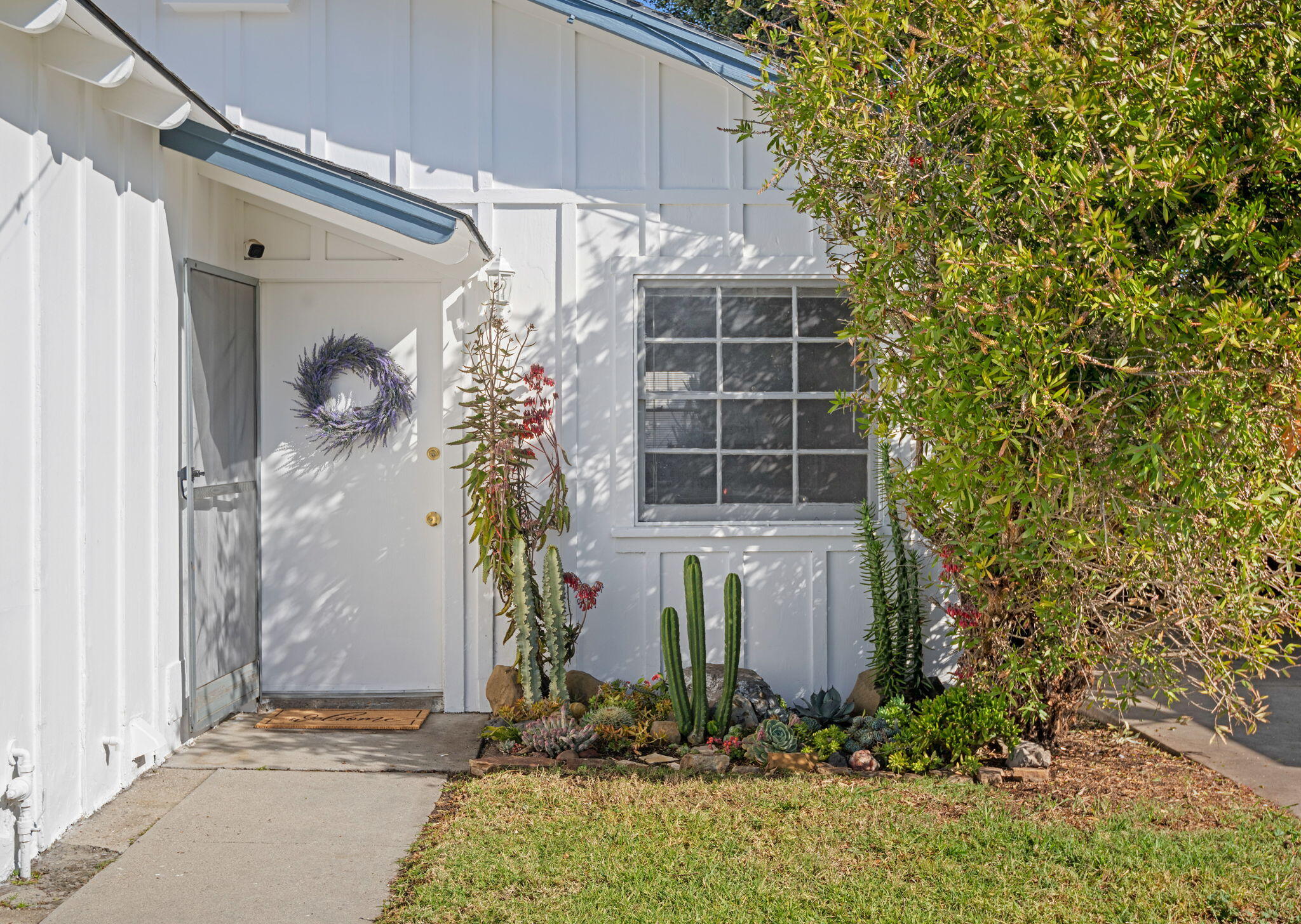 Port Hueneme, California 93041, United States, 2 Bedrooms Bedrooms, ,1 BathroomBathrooms,Residential,Pending,89881