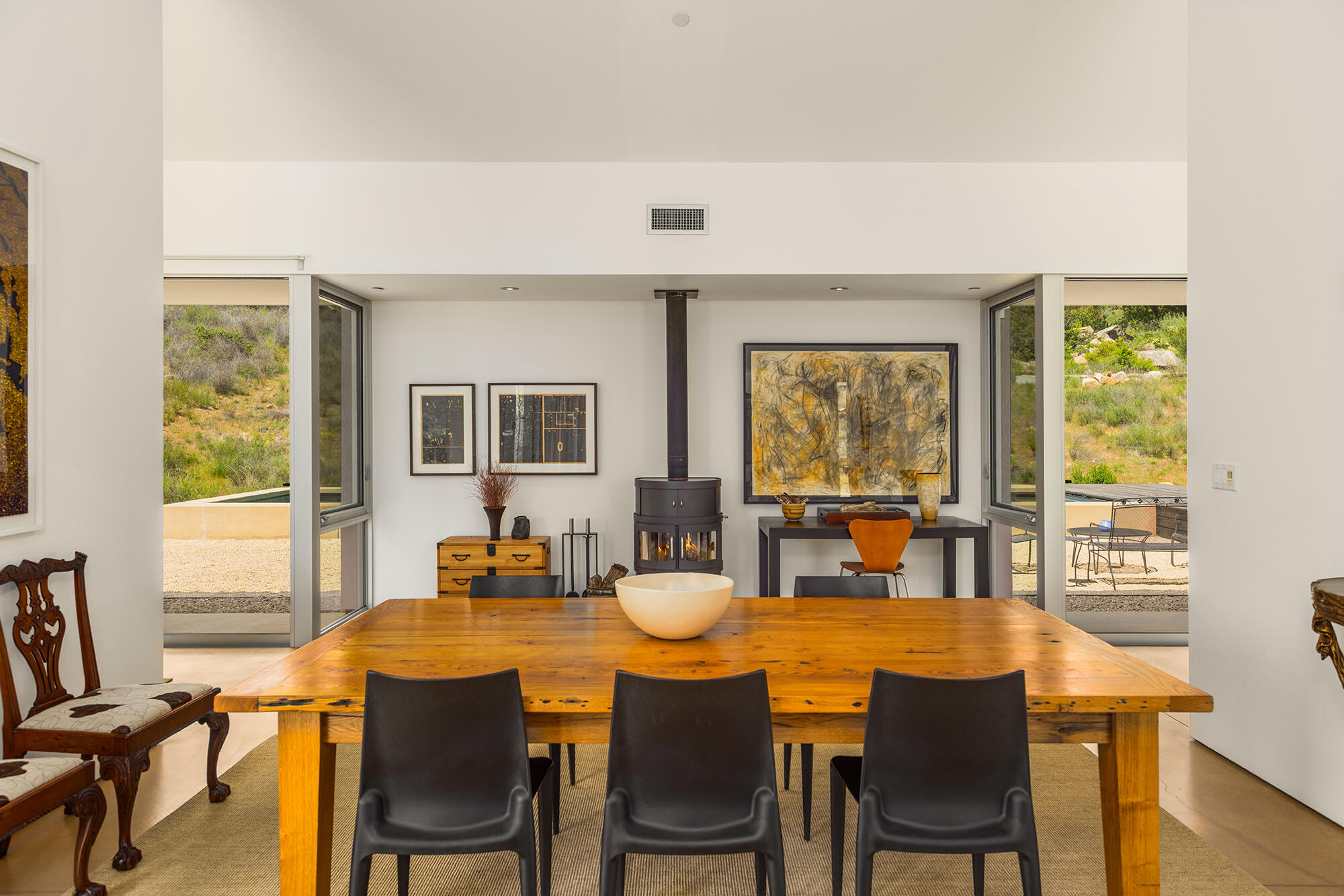 Ojai, California 93023, United States, 4 Bedrooms Bedrooms, ,3 BathroomsBathrooms,Residential,Active,232112