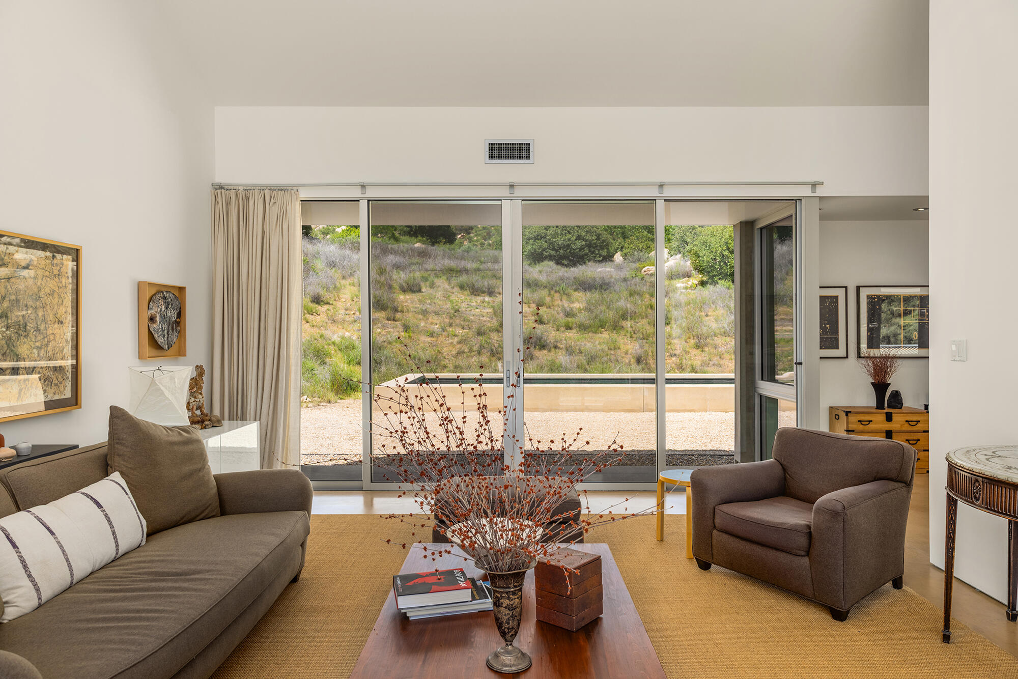 Ojai, California 93023, United States, 4 Bedrooms Bedrooms, ,3 BathroomsBathrooms,Residential,Active,232112