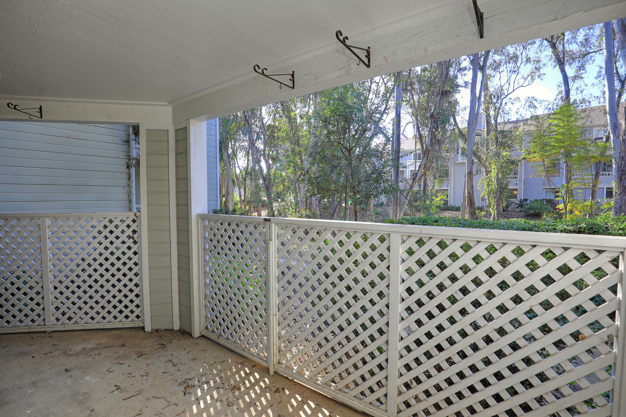 Santa Barbara, California 93117, United States, 2 Bedrooms Bedrooms, ,2 BathroomsBathrooms,Residential,Active,10120