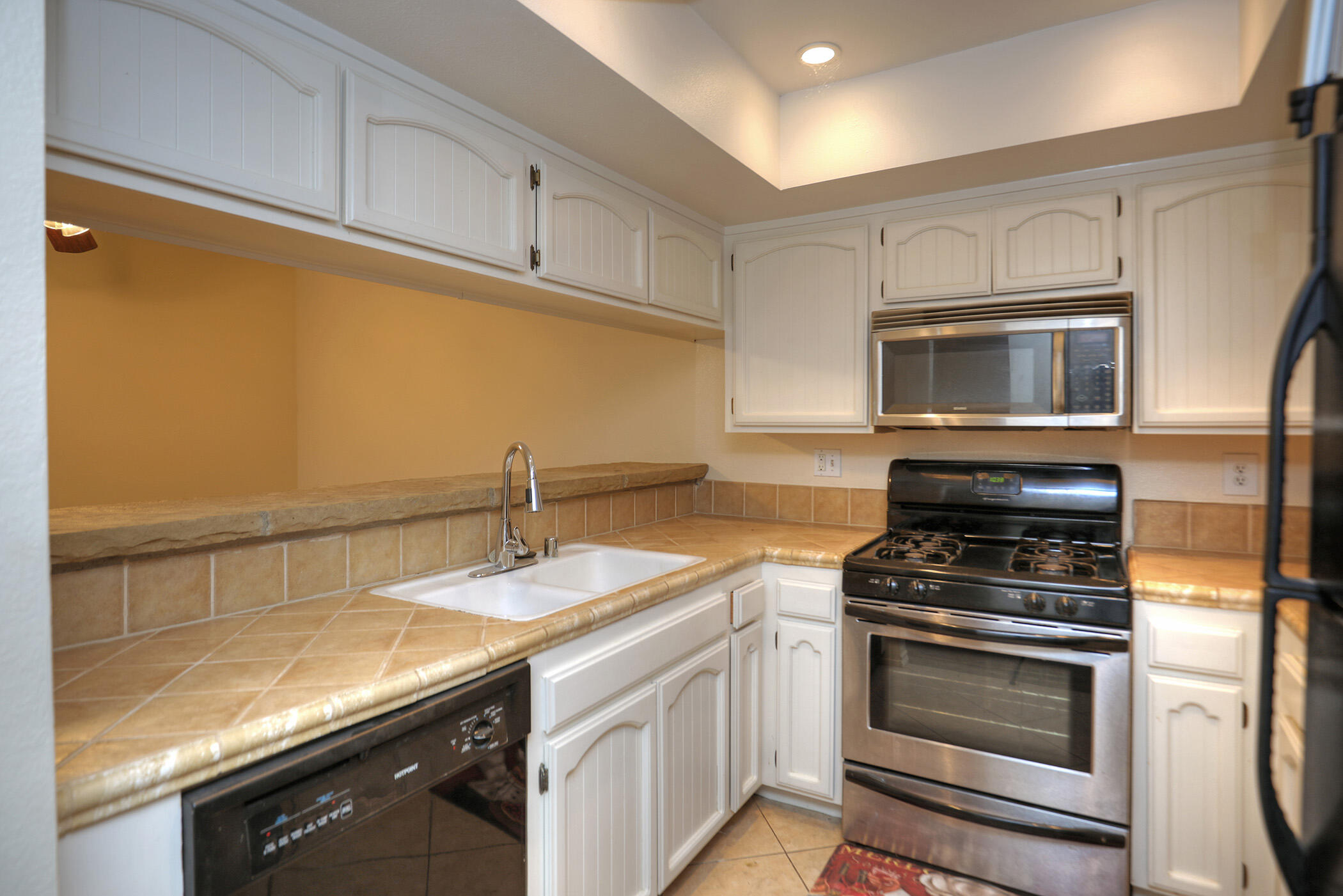 Santa Barbara, California 93117, United States, 2 Bedrooms Bedrooms, ,2 BathroomsBathrooms,Residential,Active,10120