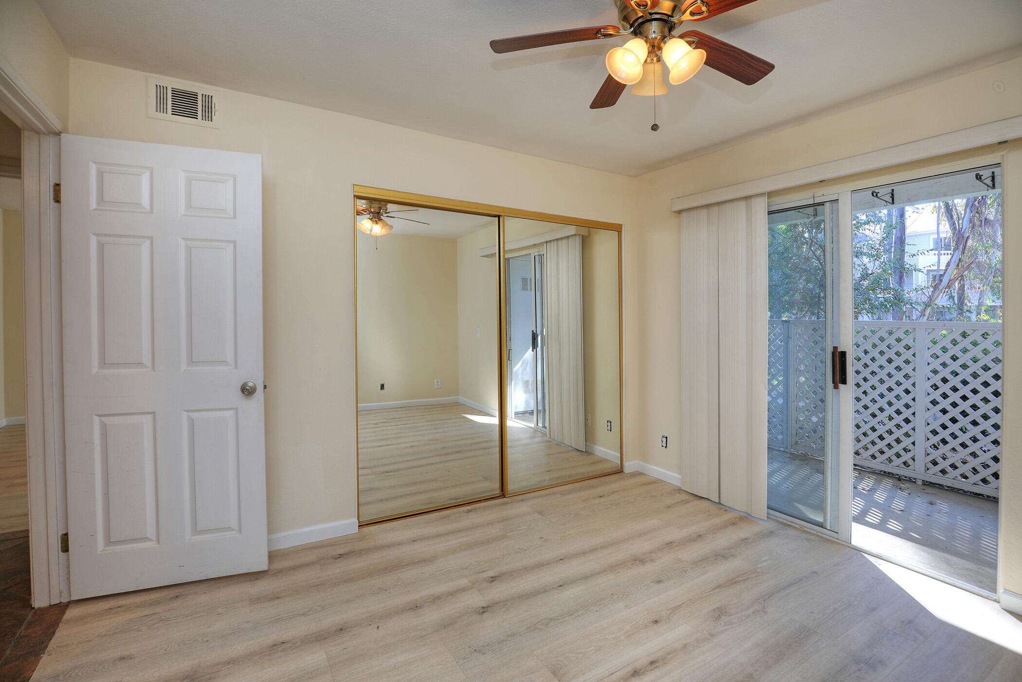 Santa Barbara, California 93117, United States, 2 Bedrooms Bedrooms, ,2 BathroomsBathrooms,Residential,Active,10120