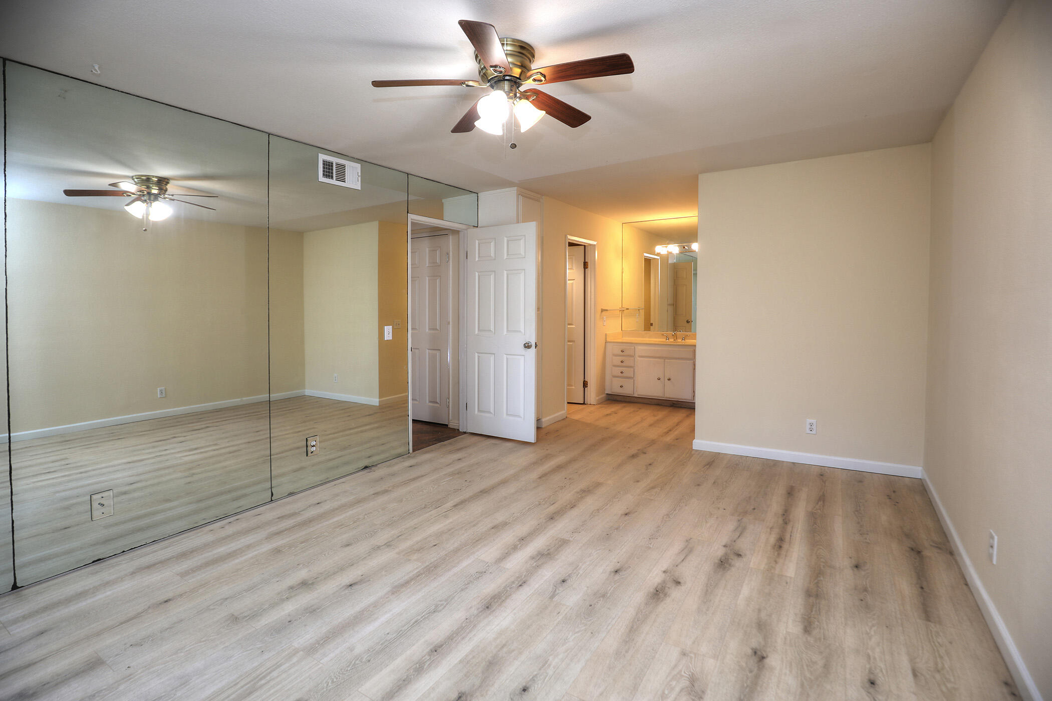 Santa Barbara, California 93117, United States, 2 Bedrooms Bedrooms, ,2 BathroomsBathrooms,Residential,Active,10120