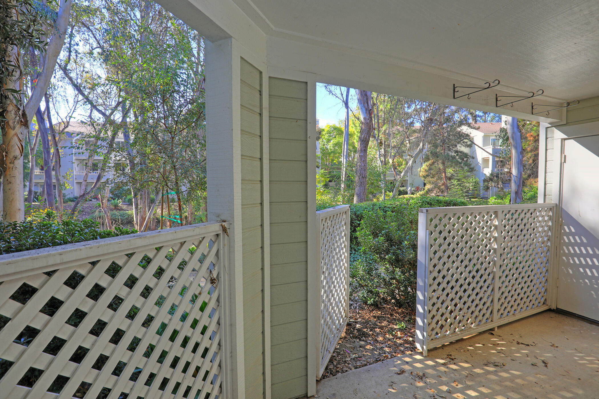 Santa Barbara, California 93117, United States, 2 Bedrooms Bedrooms, ,2 BathroomsBathrooms,Residential,Active,10120