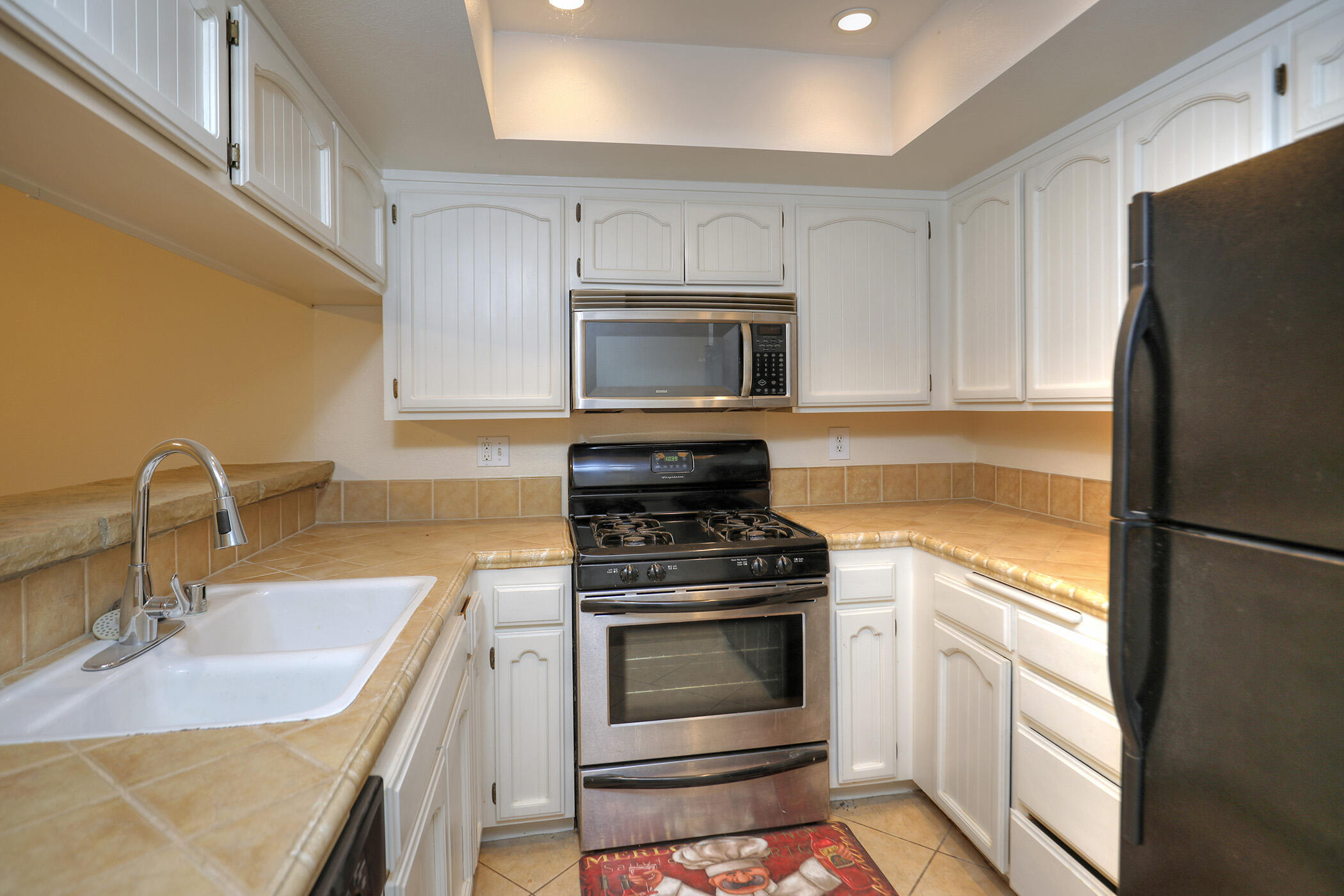 Santa Barbara, California 93117, United States, 2 Bedrooms Bedrooms, ,2 BathroomsBathrooms,Residential,Active,10120