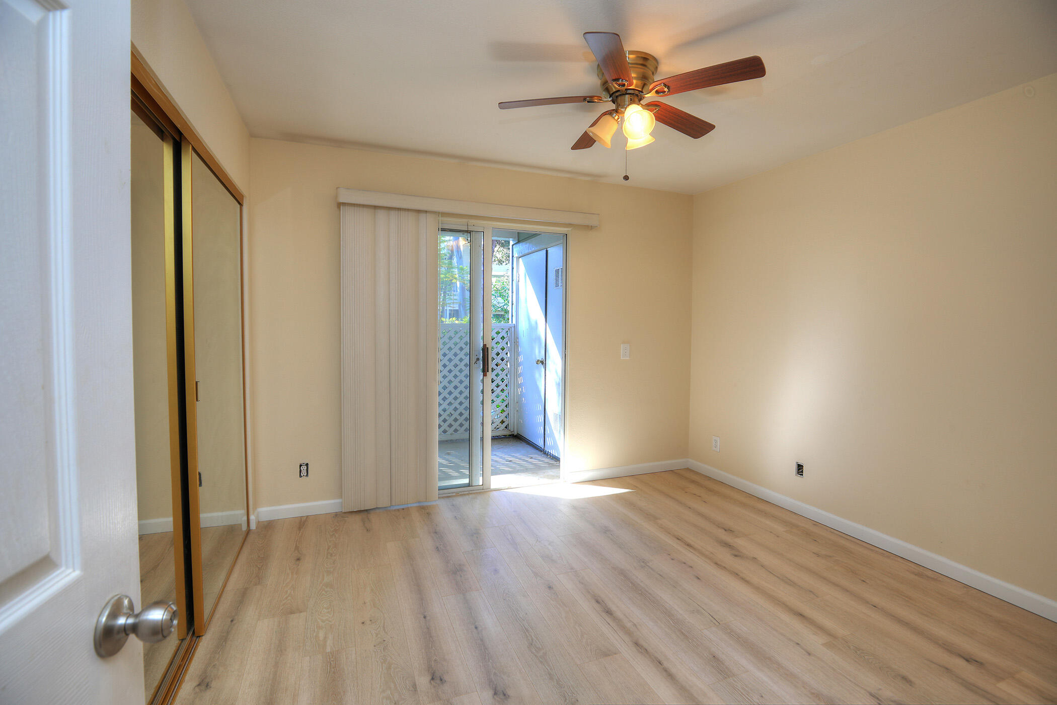 Santa Barbara, California 93117, United States, 2 Bedrooms Bedrooms, ,2 BathroomsBathrooms,Residential,Active,10120