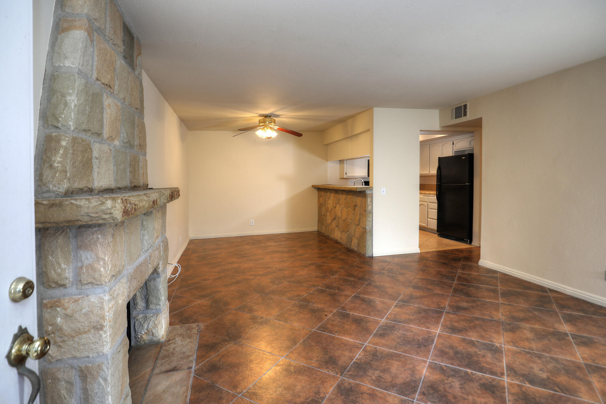 Santa Barbara, California 93117, United States, 2 Bedrooms Bedrooms, ,2 BathroomsBathrooms,Residential,Active,10120