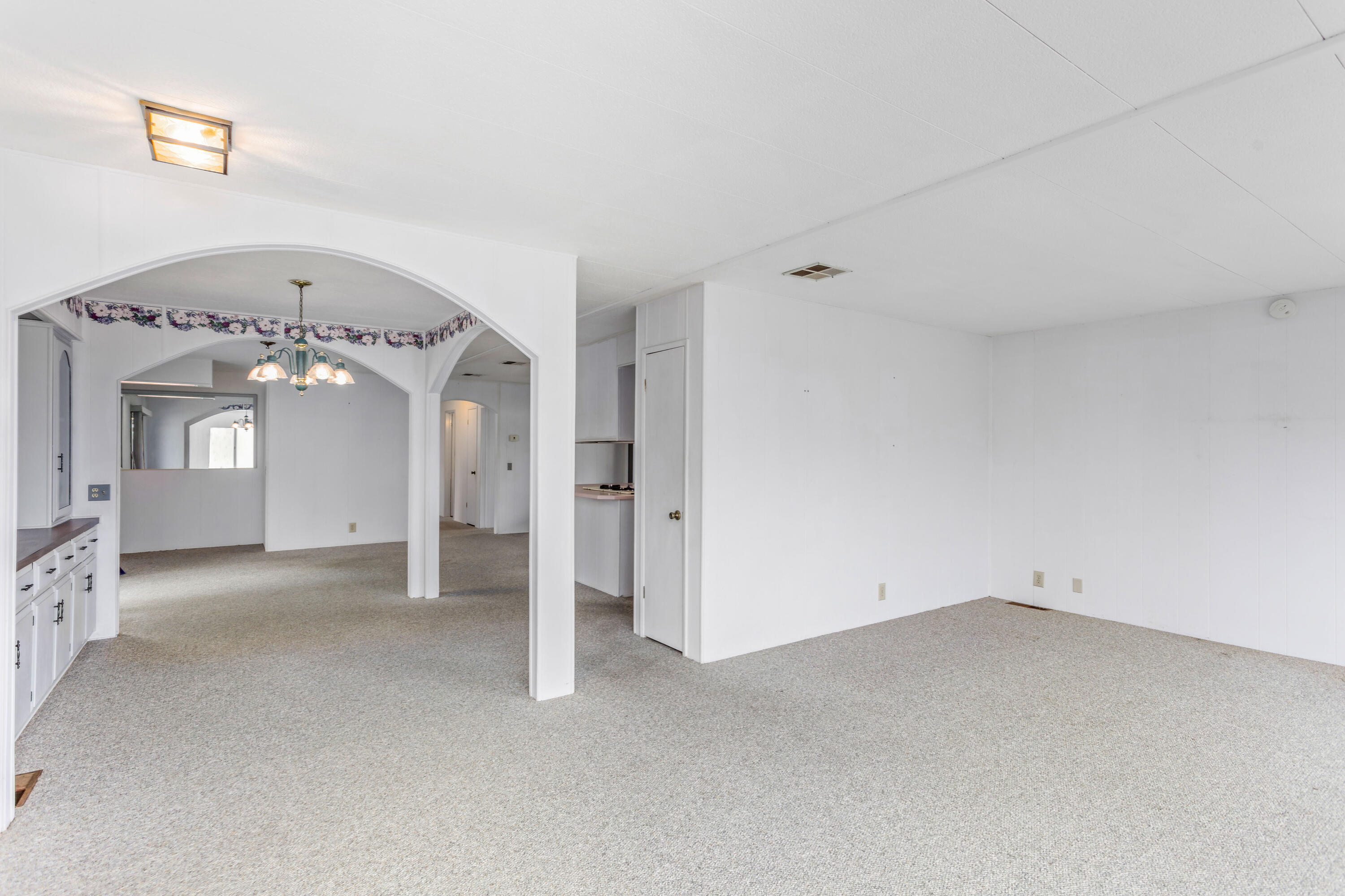 Carpinteria, California 93013, United States, 2 Bedrooms Bedrooms, ,2 BathroomsBathrooms,Residential,Active,123348