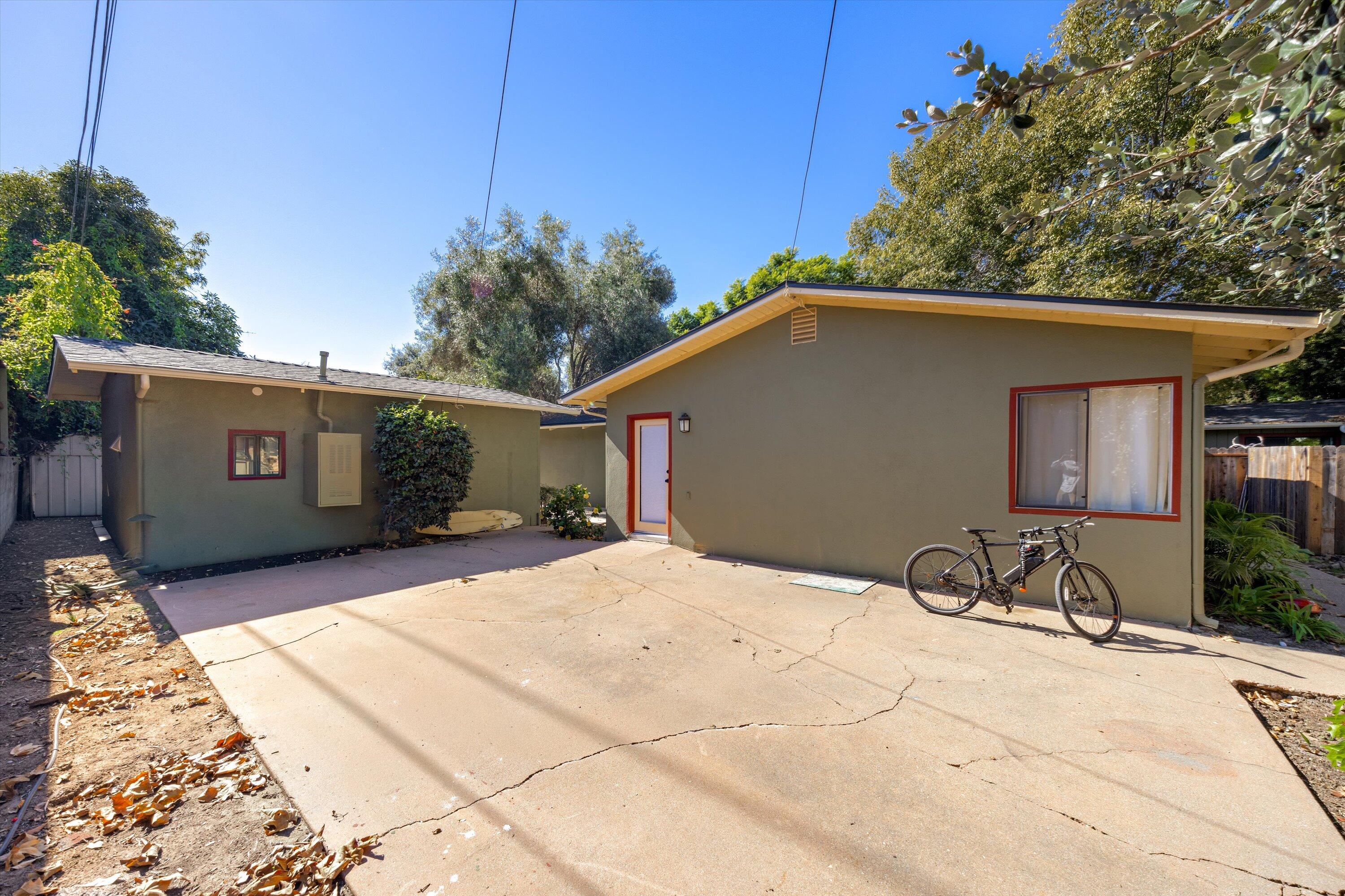 5400 Hollister Avenue