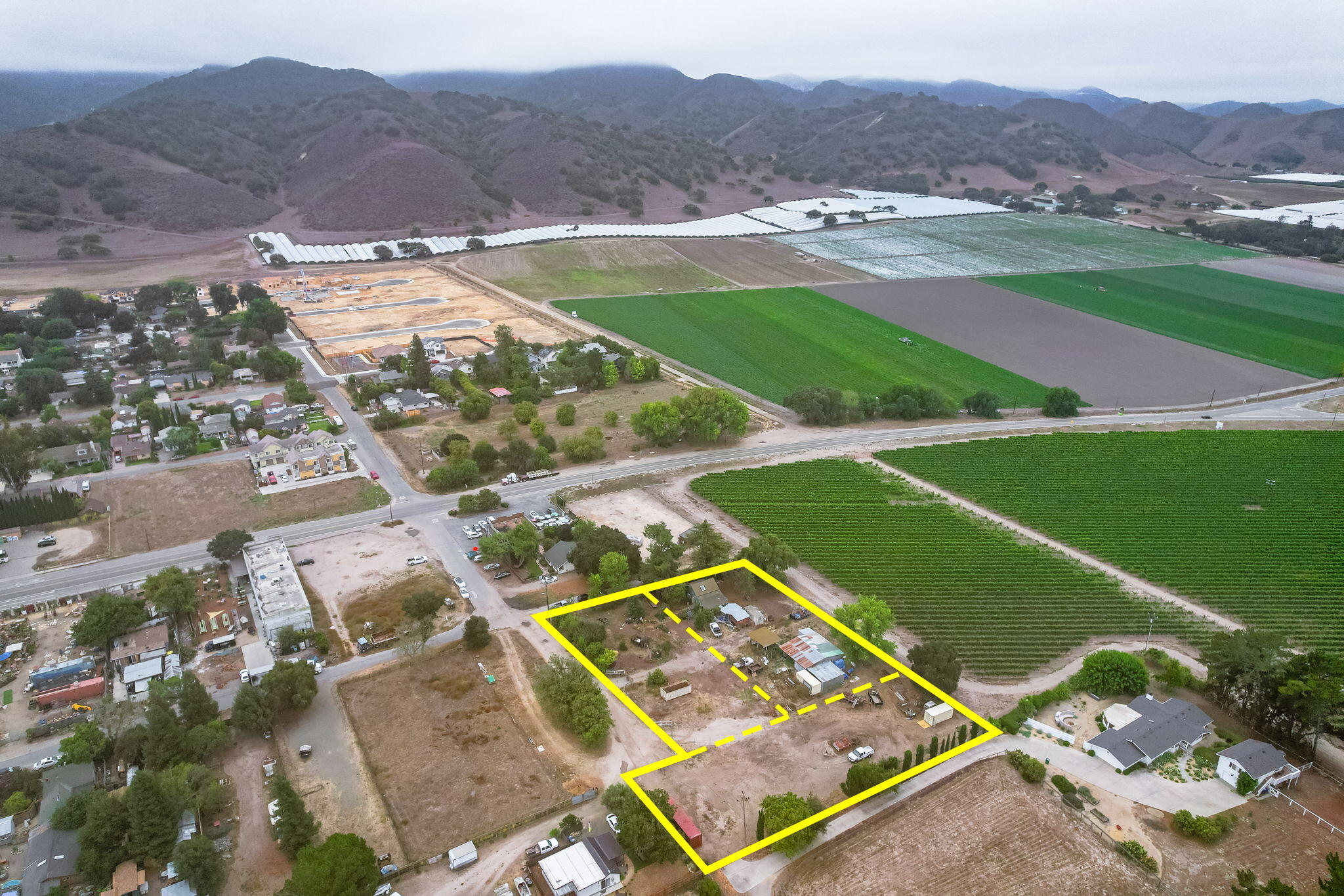 Los Alamos, California 93440, United States, 2 Bedrooms Bedrooms, ,1 BathroomBathrooms,Residential,Active,219598