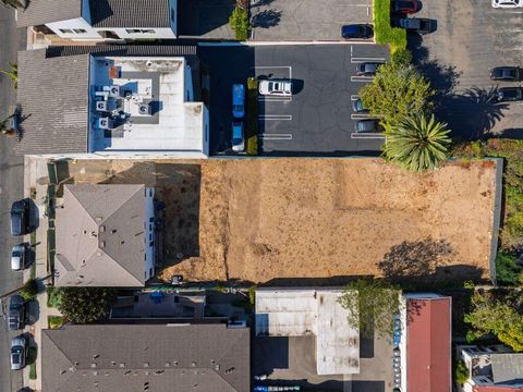 215 E Victoria Street SANTA BARBARA CA 93101