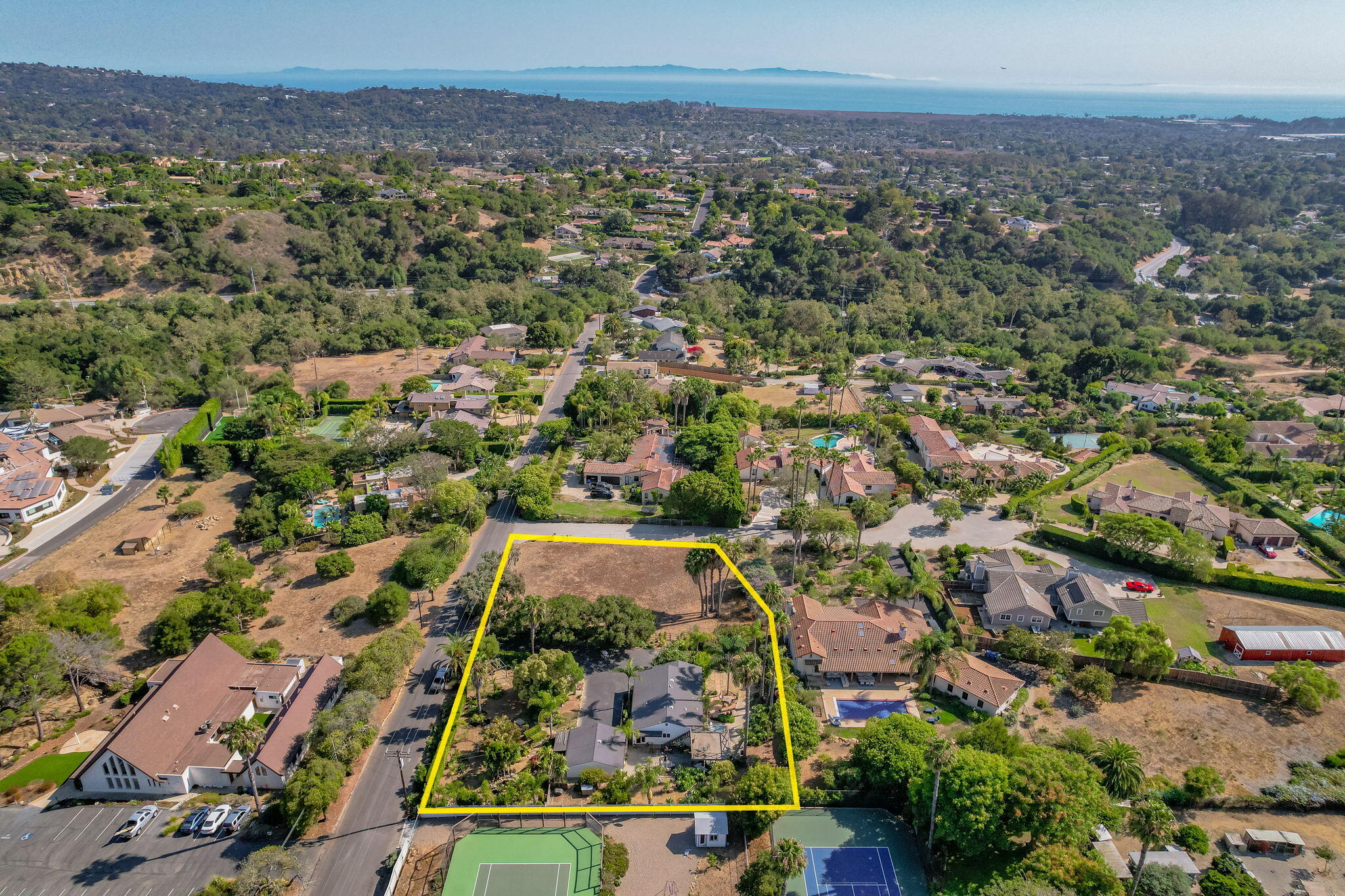 Santa Barbara, California 93111, United States, 3 Bedrooms Bedrooms, ,2 BathroomsBathrooms,Residential,Active,200982