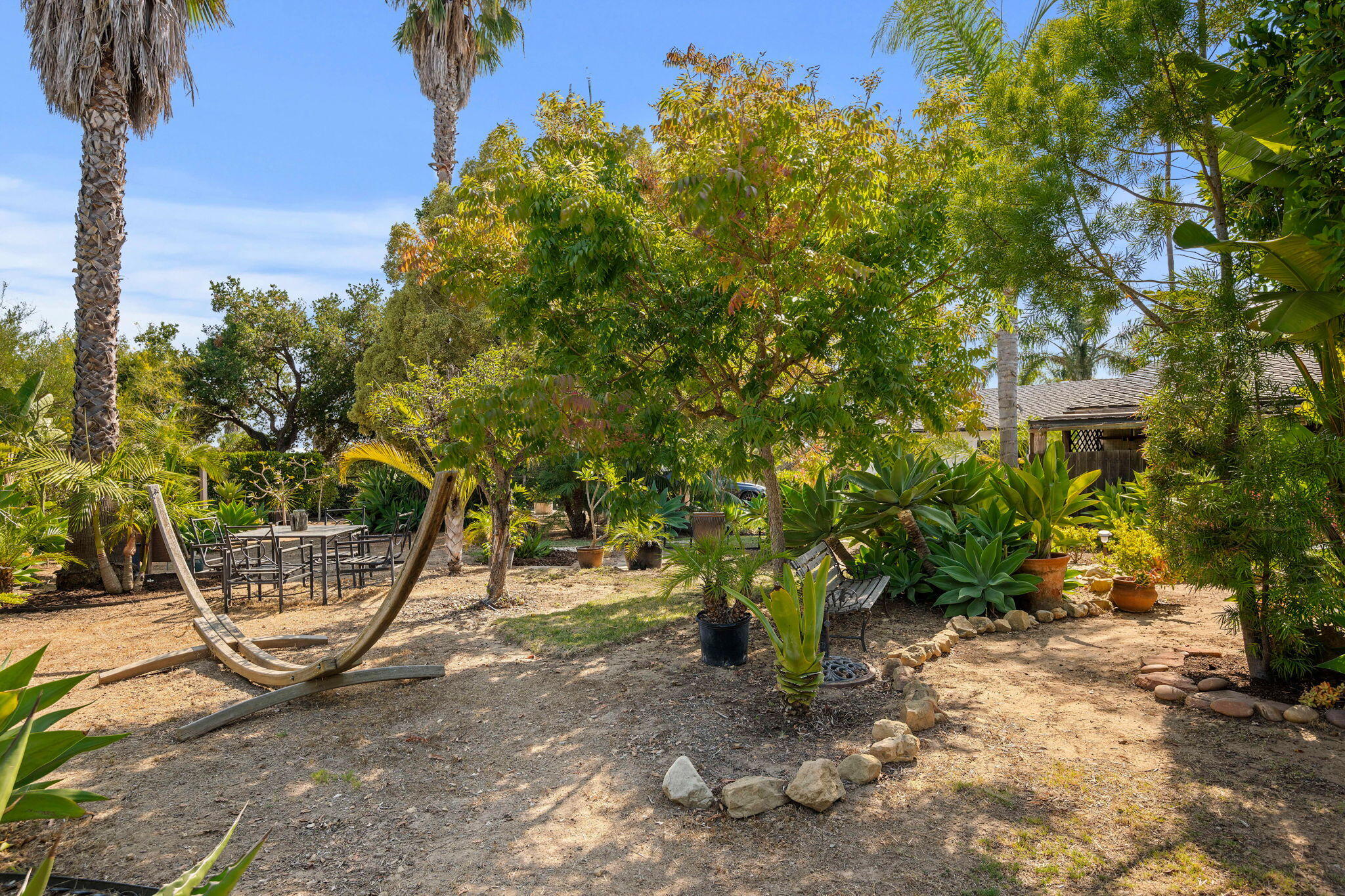 Santa Barbara, California 93111, United States, 3 Bedrooms Bedrooms, ,2 BathroomsBathrooms,Residential,Active,200982