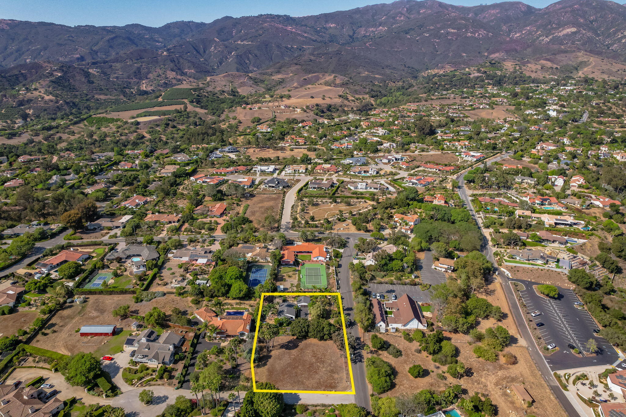 Santa Barbara, California 93111, United States, 3 Bedrooms Bedrooms, ,2 BathroomsBathrooms,Residential,Active,200982