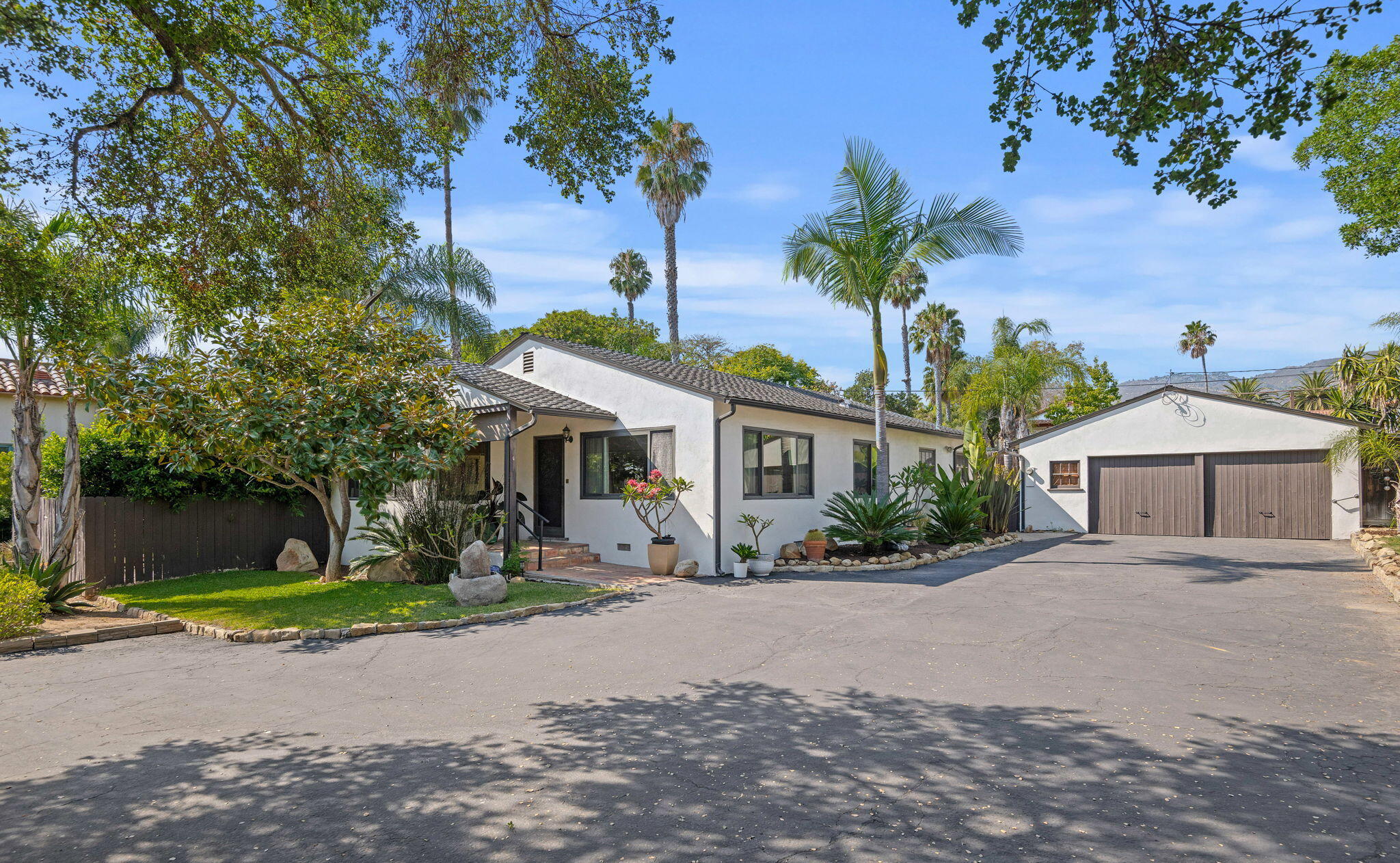 Santa Barbara, California 93111, United States, 3 Bedrooms Bedrooms, ,2 BathroomsBathrooms,Residential,Active,200982