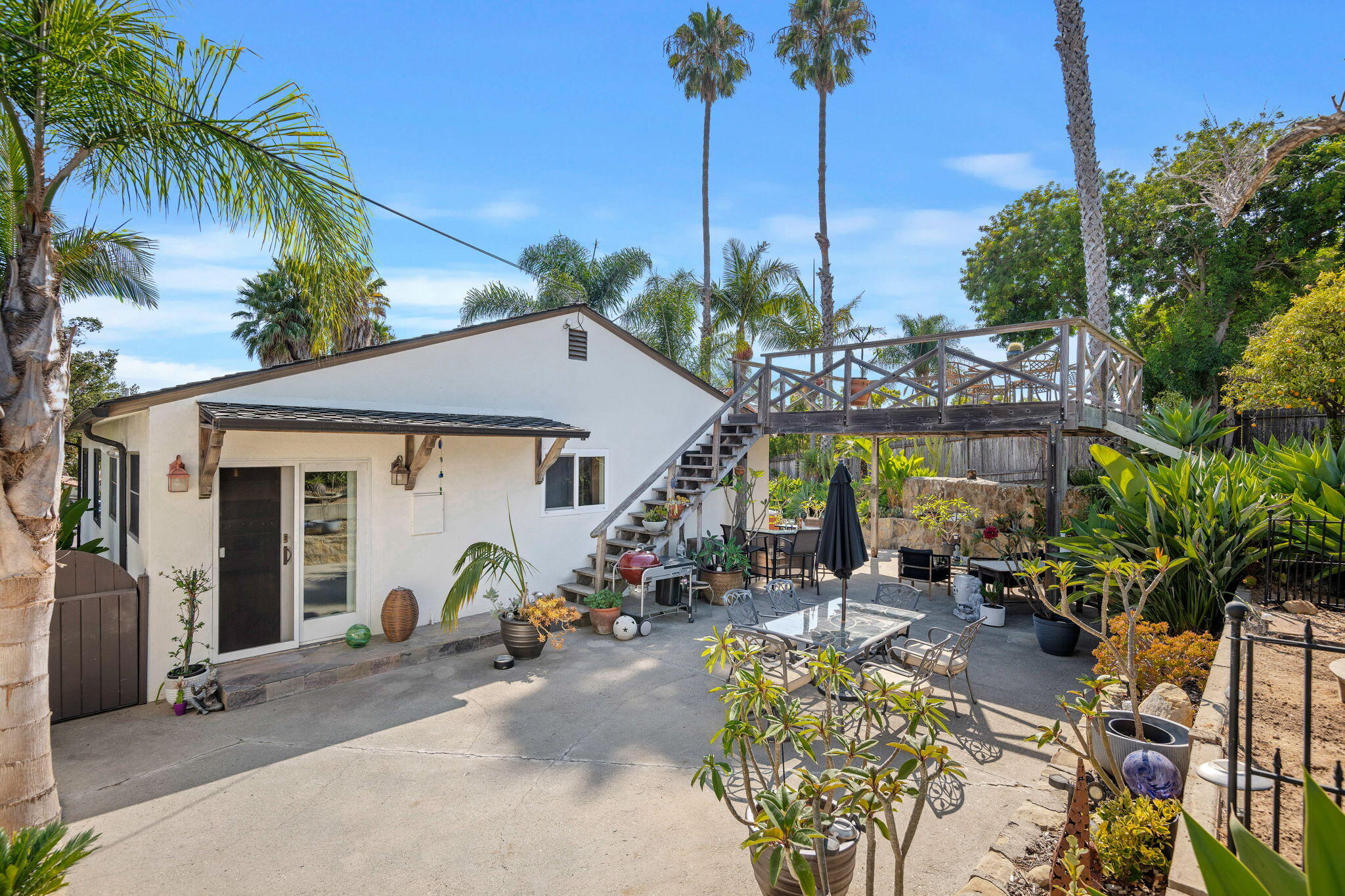 Santa Barbara, California 93111, United States, 3 Bedrooms Bedrooms, ,2 BathroomsBathrooms,Residential,Active,200982