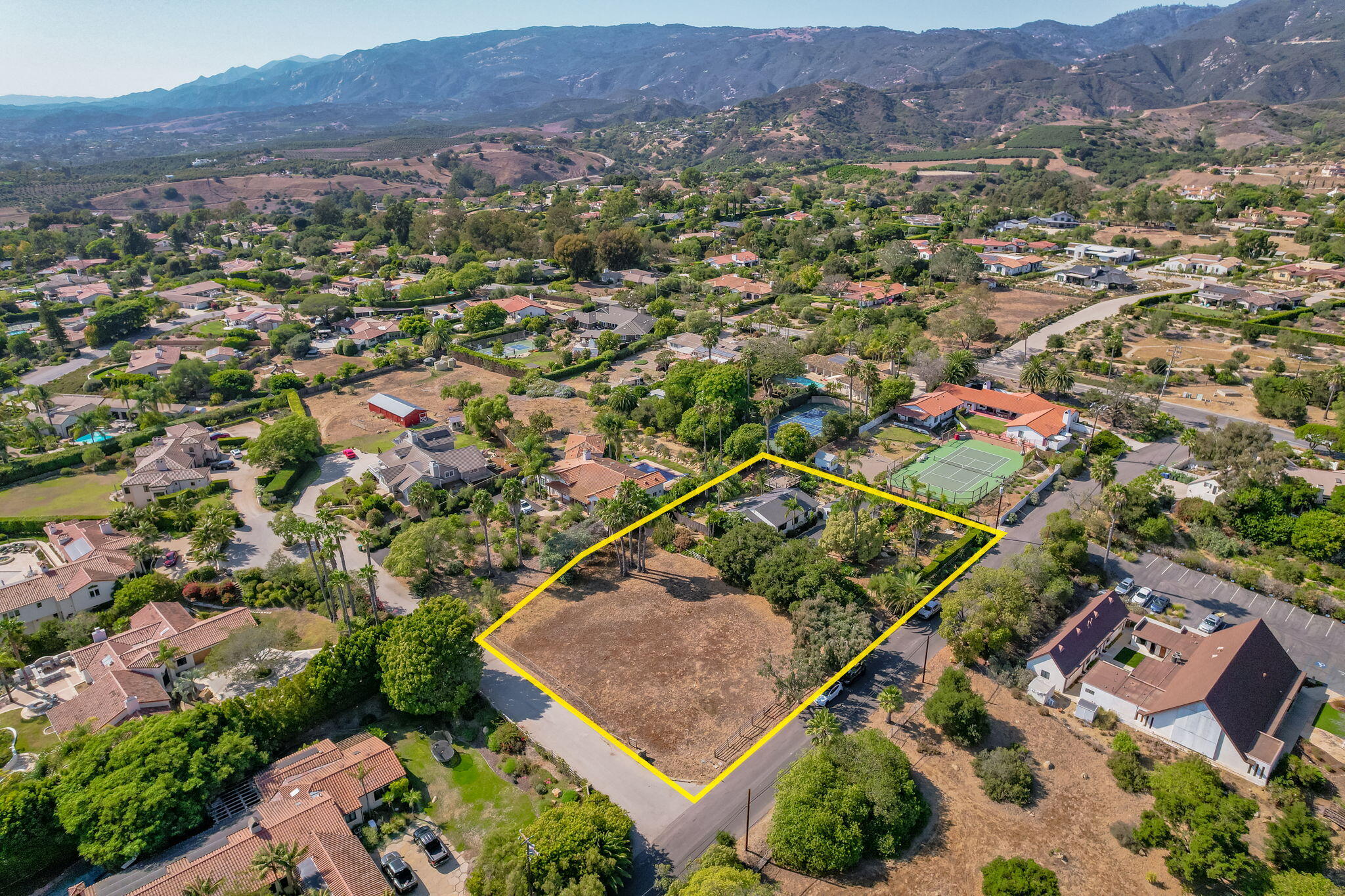 Santa Barbara, California 93111, United States, 3 Bedrooms Bedrooms, ,2 BathroomsBathrooms,Residential,Active,200982