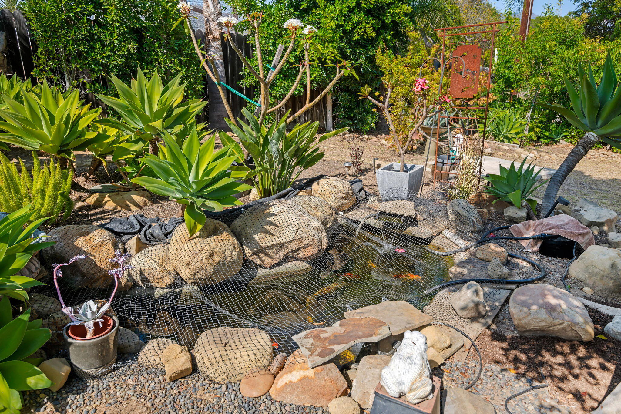 Santa Barbara, California 93111, United States, 3 Bedrooms Bedrooms, ,2 BathroomsBathrooms,Residential,Active,200982