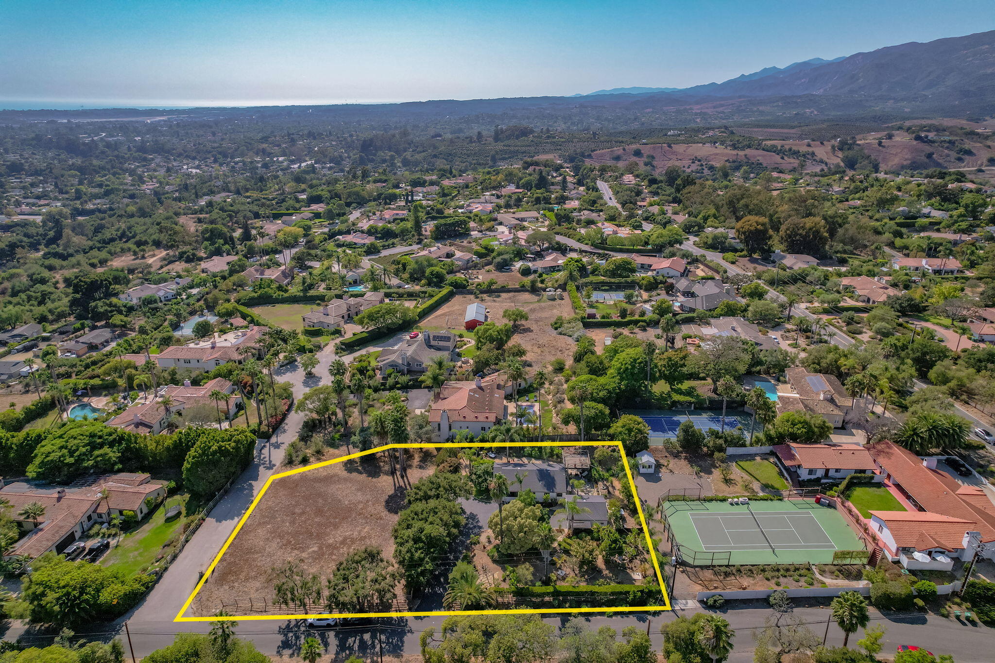 Santa Barbara, California 93111, United States, 3 Bedrooms Bedrooms, ,2 BathroomsBathrooms,Residential,Active,200982