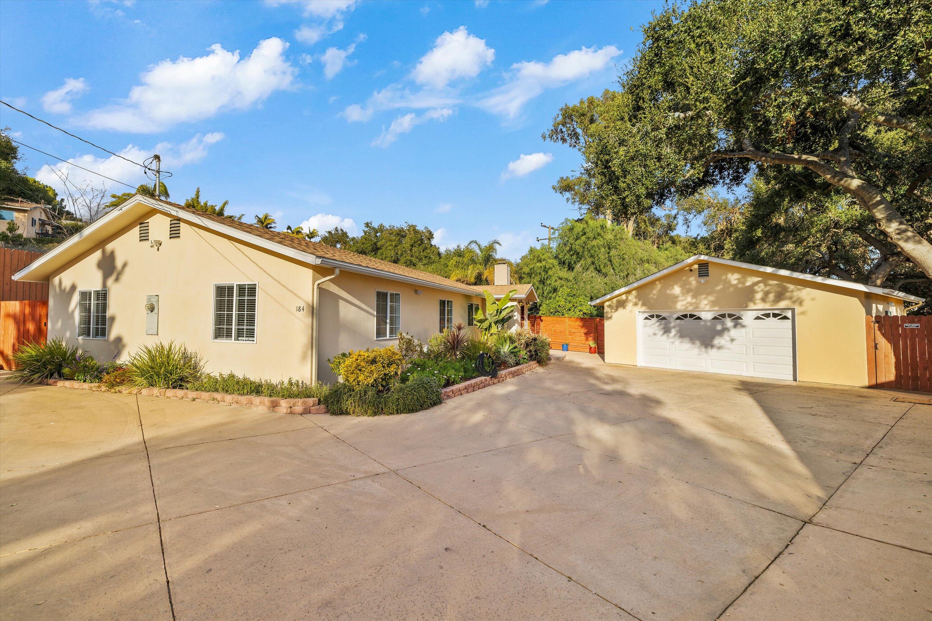 Santa Barbara, California 93110, United States, 4 Bedrooms Bedrooms, ,3 BathroomsBathrooms,Residential,Pending,11588