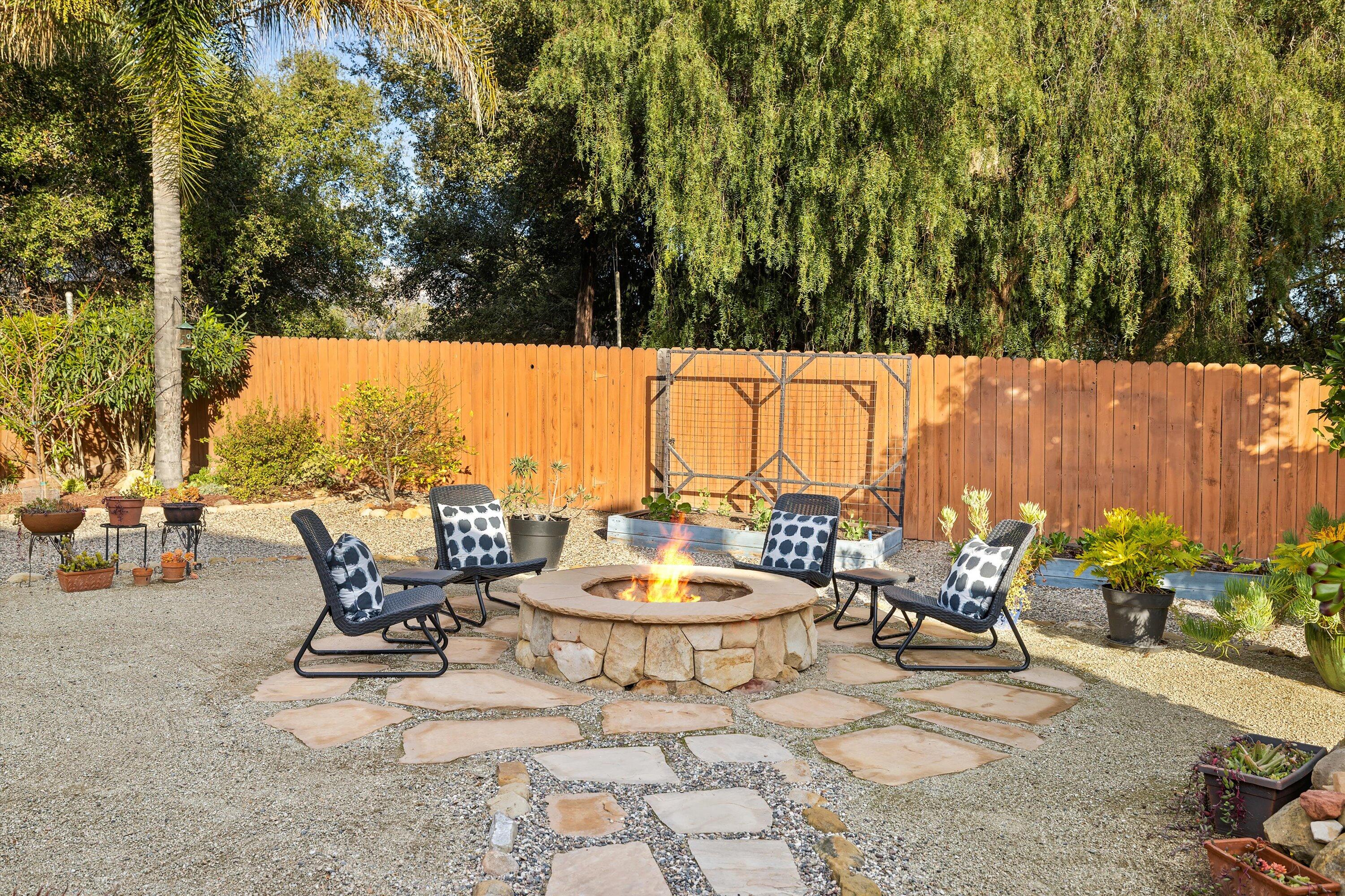 Santa Barbara, California 93110, United States, 4 Bedrooms Bedrooms, ,3 BathroomsBathrooms,Residential,Pending,11588