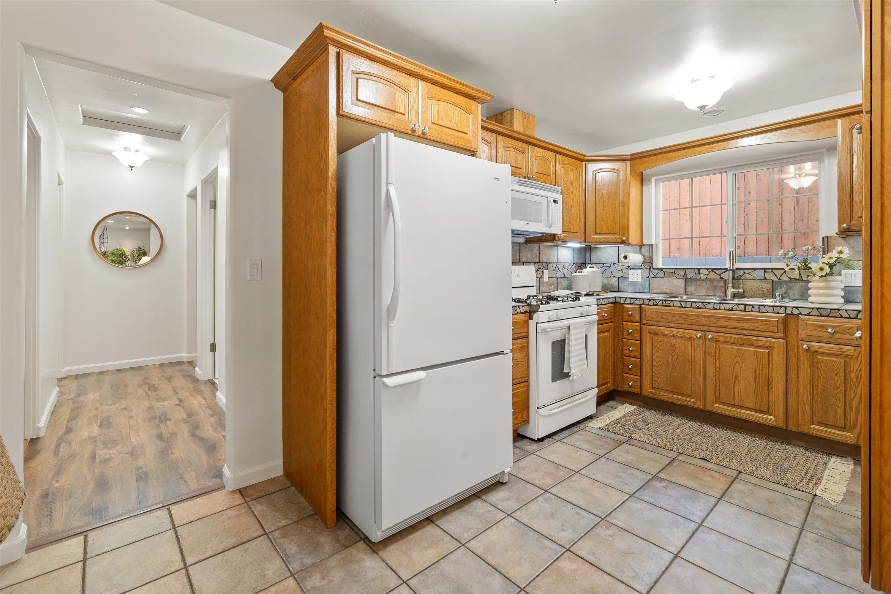 Santa Barbara, California 93110, United States, 4 Bedrooms Bedrooms, ,3 BathroomsBathrooms,Residential,Pending,11588