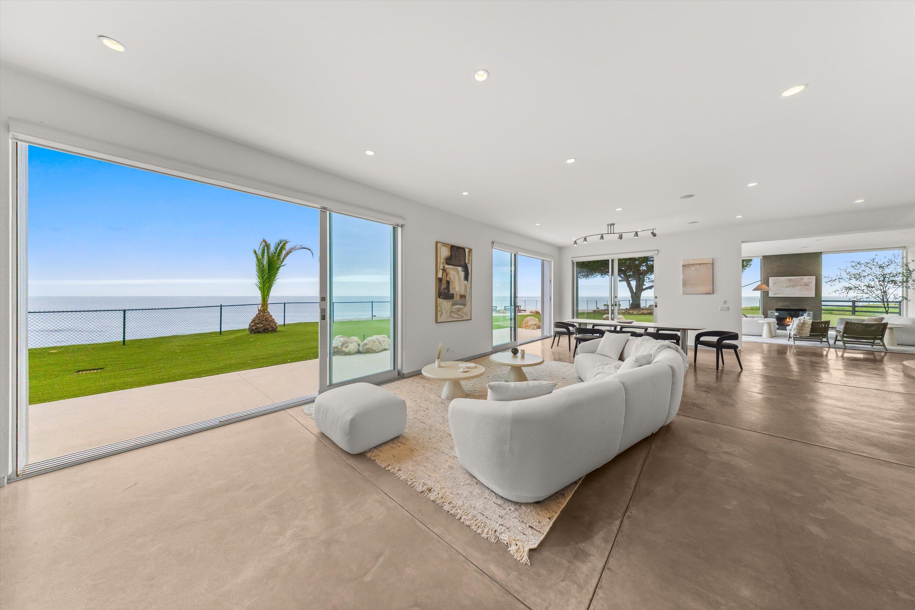 Santa Barbara, California 93111, United States, 5 Bedrooms Bedrooms, ,5 BathroomsBathrooms,Residential,Active,201330