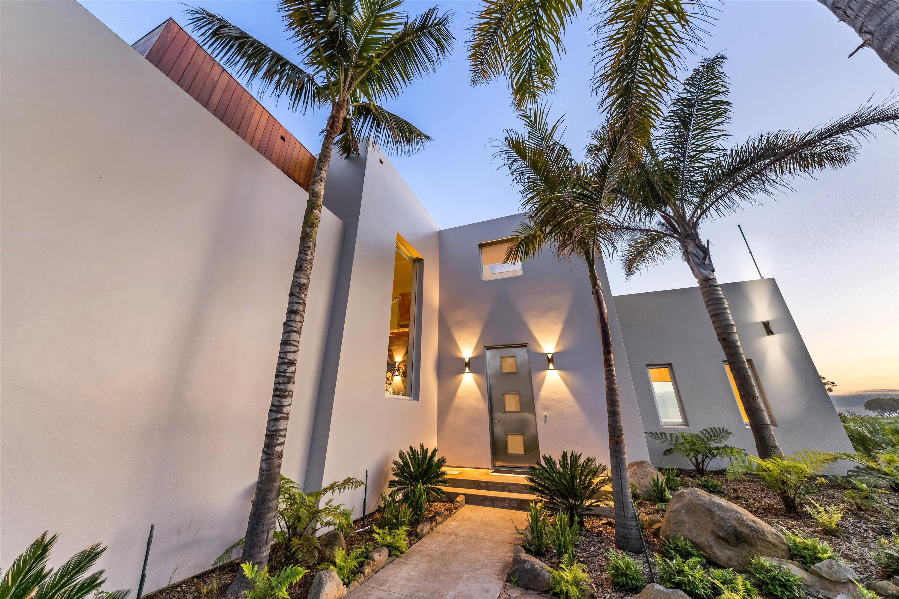 Santa Barbara, California 93111, United States, 5 Bedrooms Bedrooms, ,5 BathroomsBathrooms,Residential,Active,201330