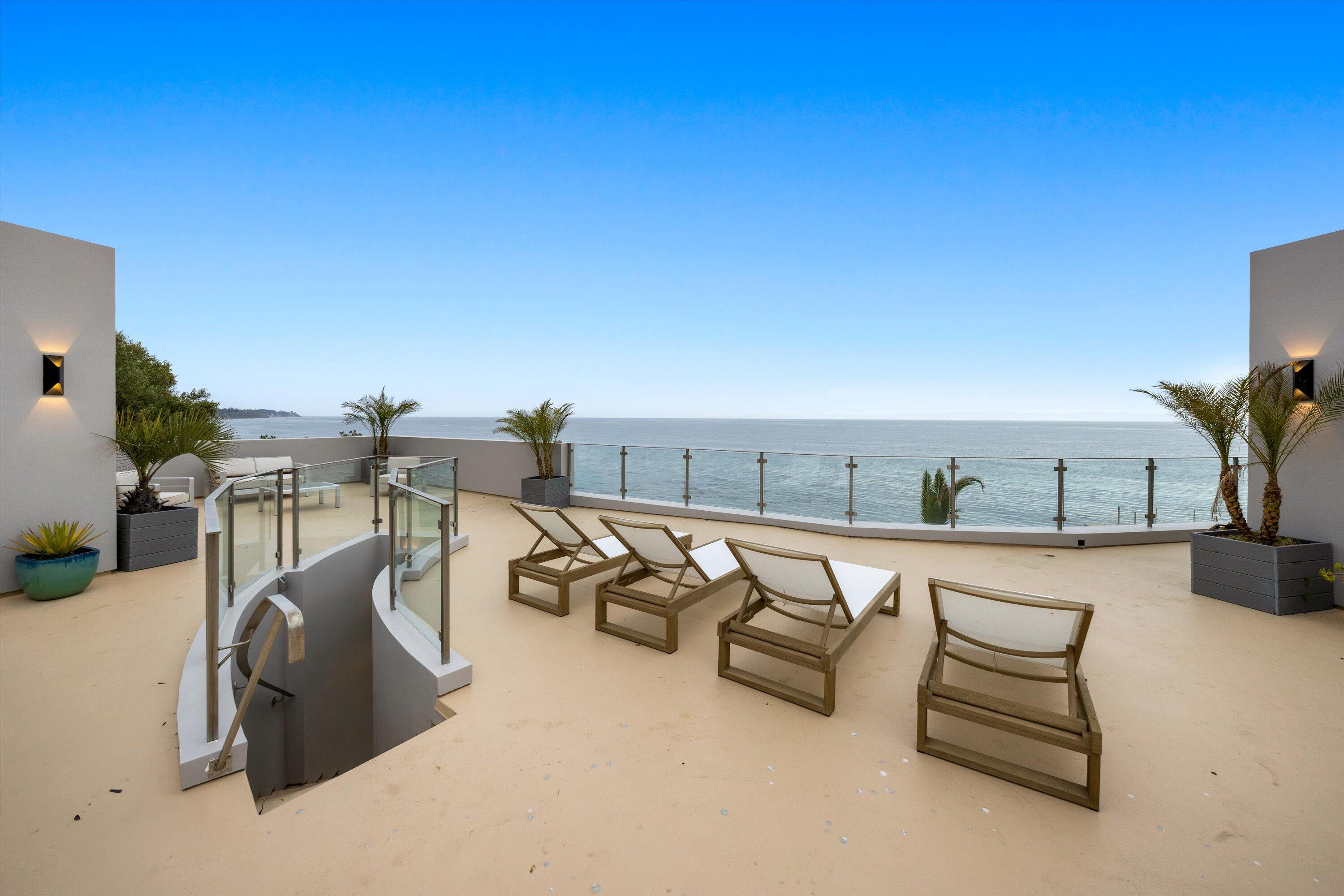 Santa Barbara, California 93111, United States, 5 Bedrooms Bedrooms, ,5 BathroomsBathrooms,Residential,Active,201330