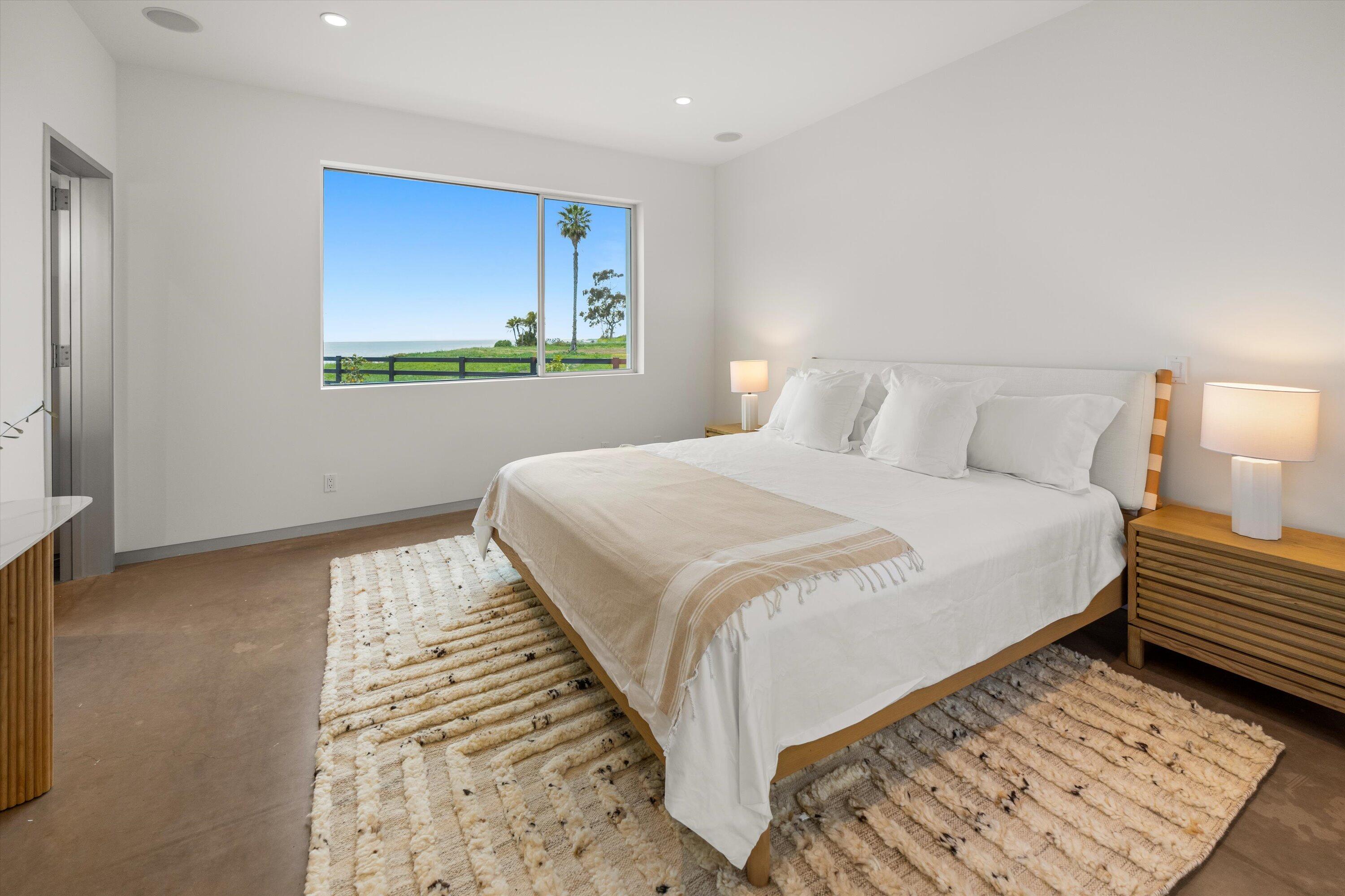 Santa Barbara, California 93111, United States, 5 Bedrooms Bedrooms, ,5 BathroomsBathrooms,Residential,Active,201330