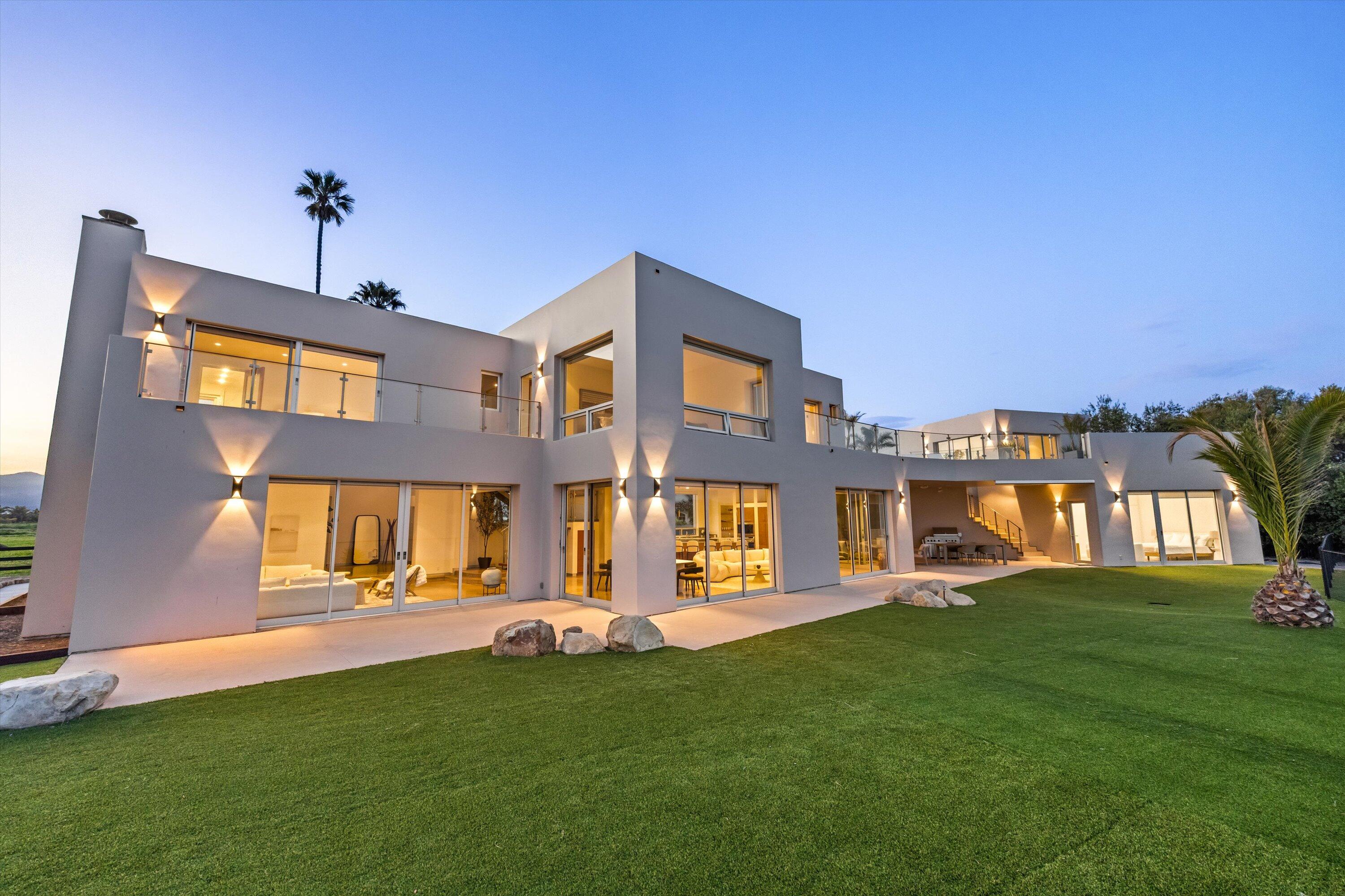 Santa Barbara, California 93111, United States, 5 Bedrooms Bedrooms, ,5 BathroomsBathrooms,Residential,Active,201330