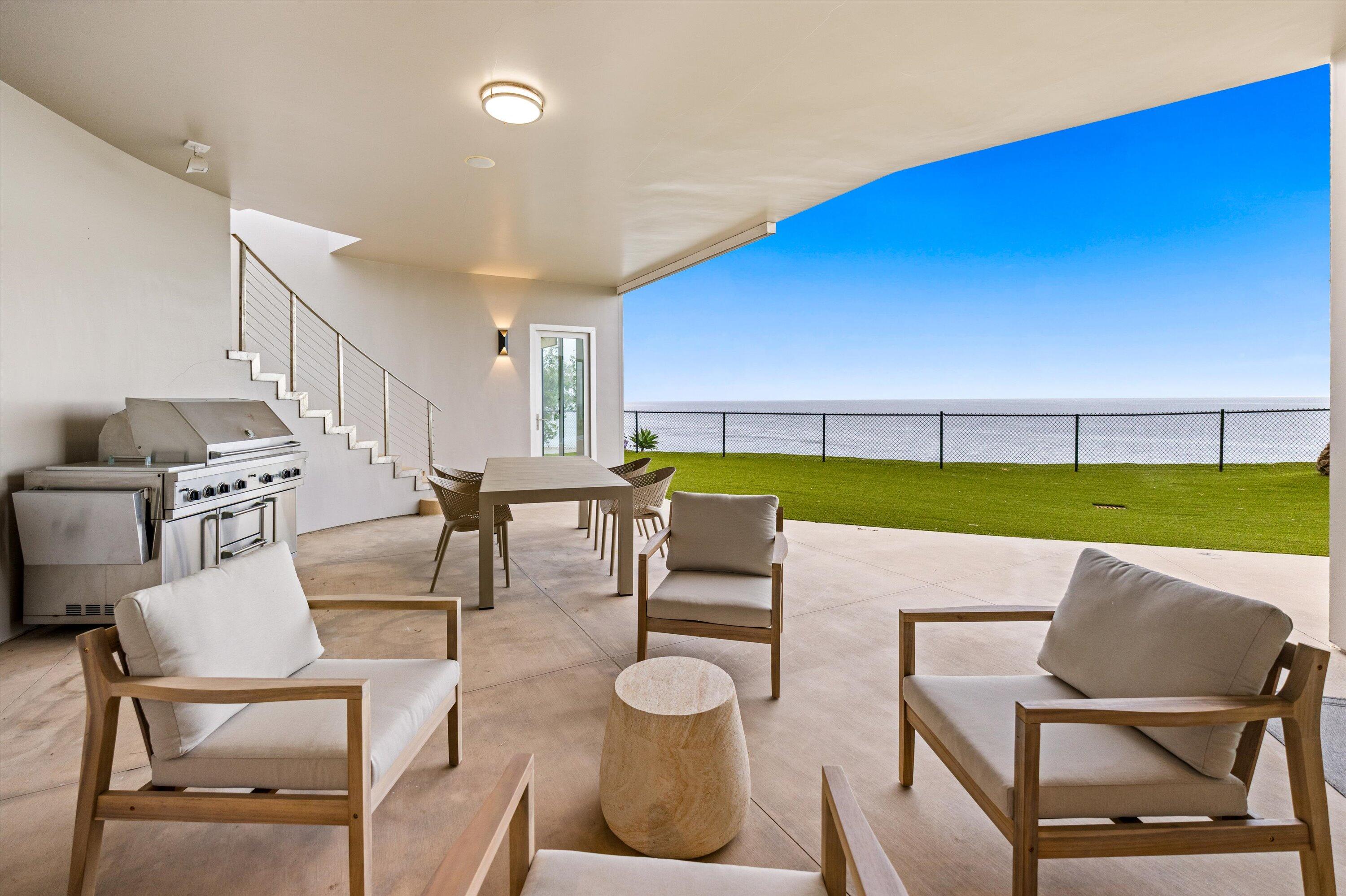 Santa Barbara, California 93111, United States, 5 Bedrooms Bedrooms, ,5 BathroomsBathrooms,Residential,Active,201330