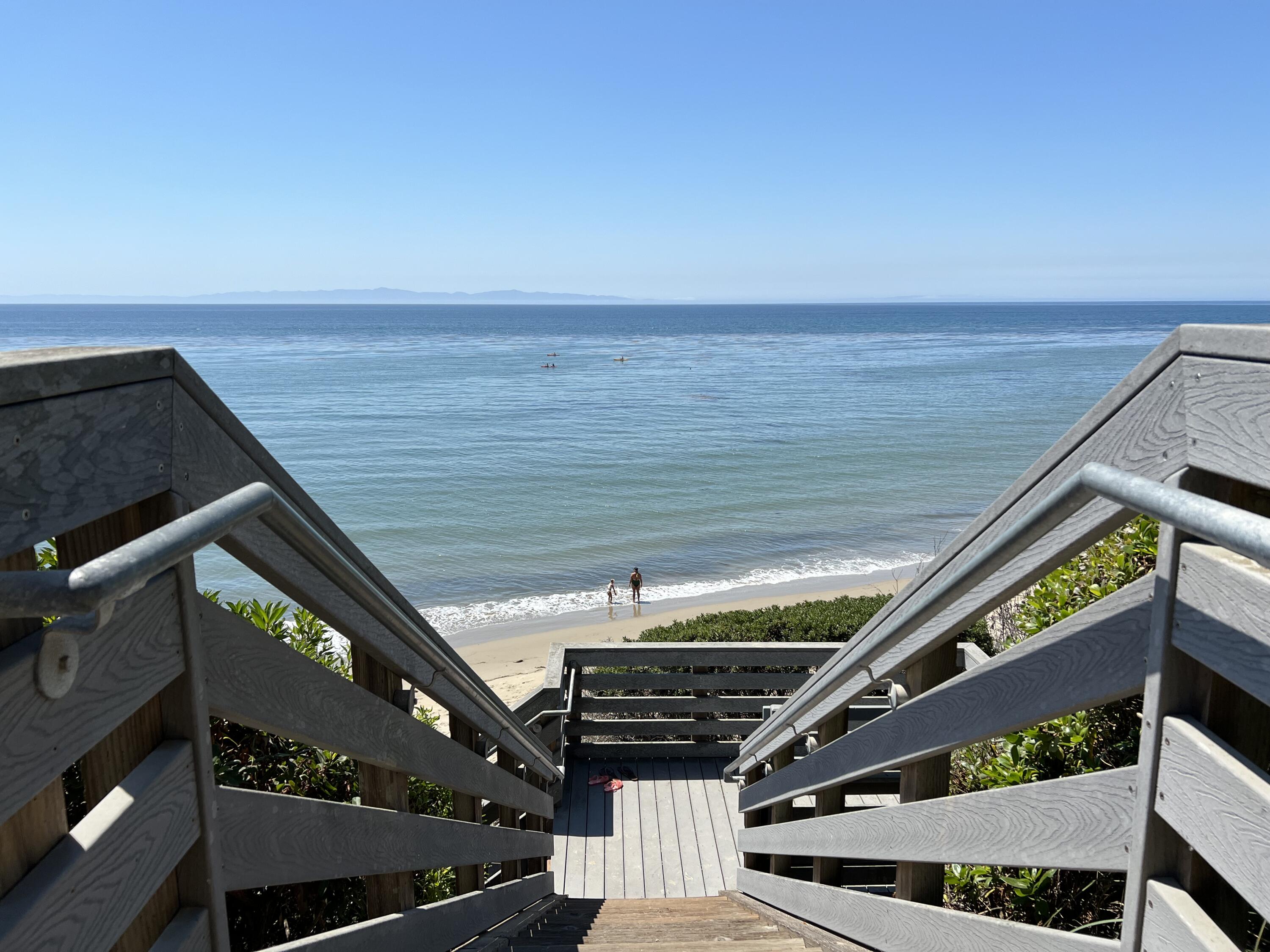 Santa Barbara, California 93111, United States, 5 Bedrooms Bedrooms, ,5 BathroomsBathrooms,Residential,Active,201330