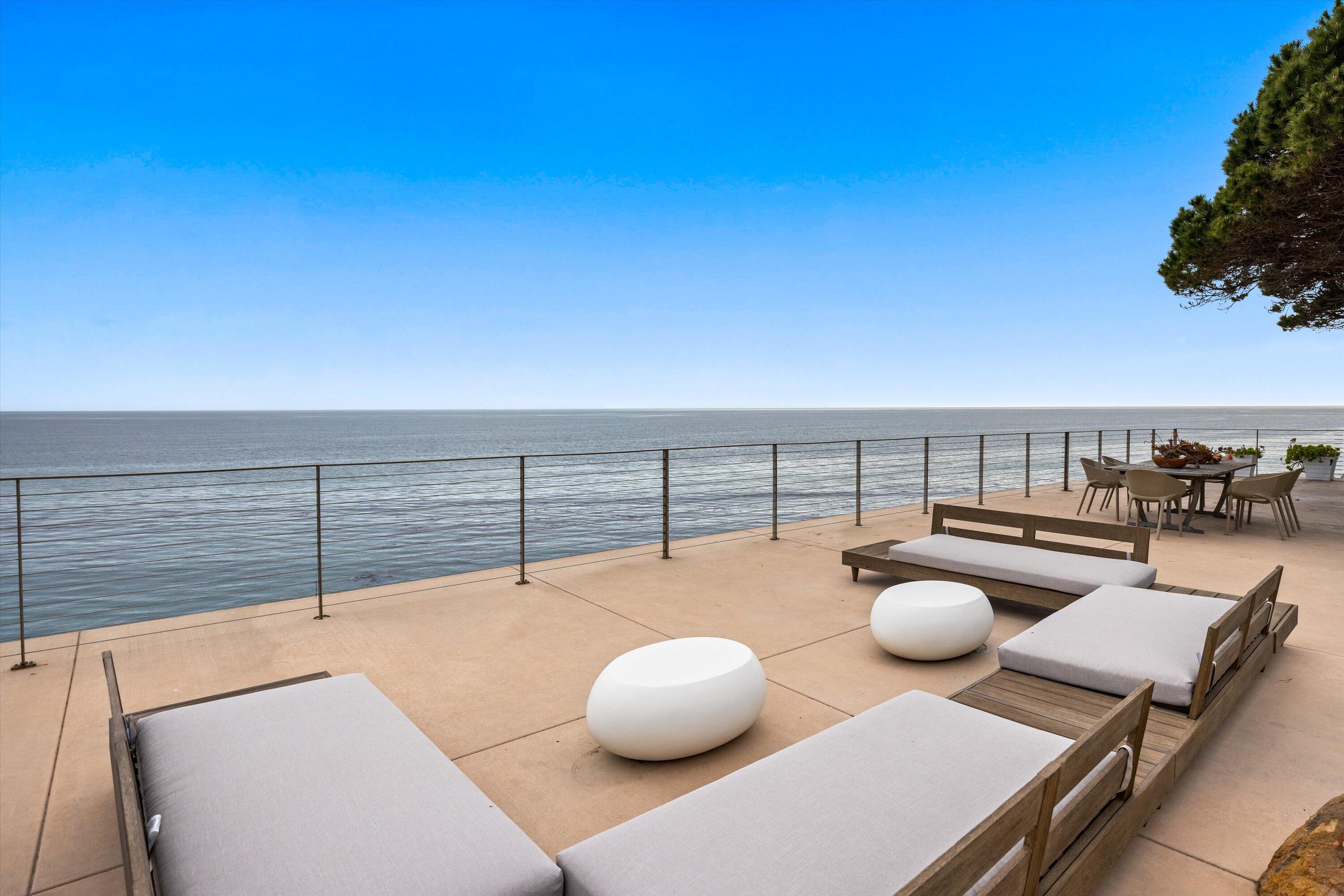 Santa Barbara, California 93111, United States, 5 Bedrooms Bedrooms, ,5 BathroomsBathrooms,Residential,Active,201330