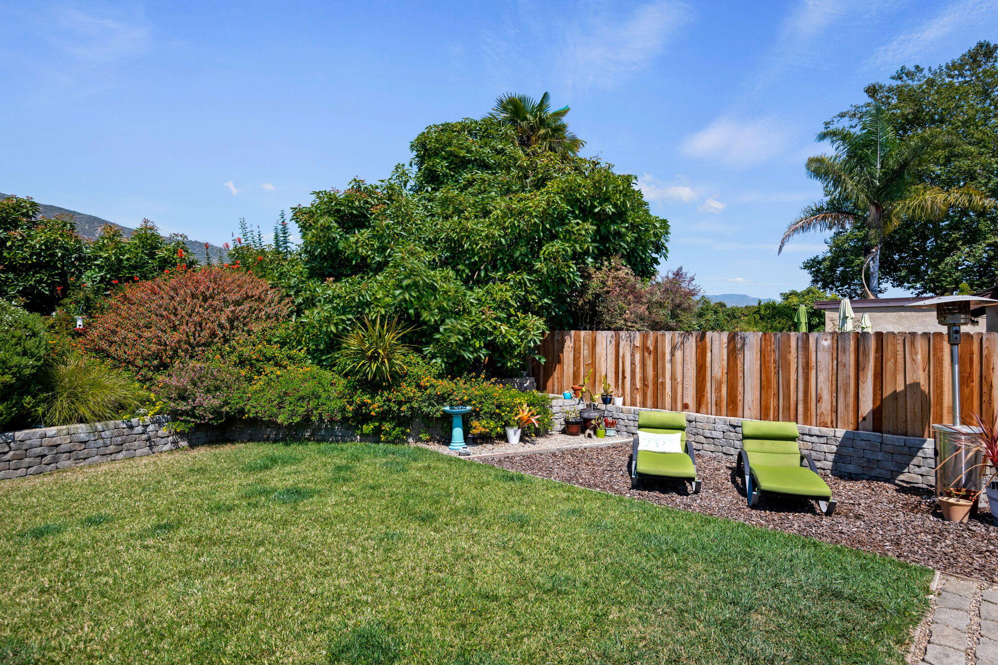 Carpinteria, California 93013, United States, 3 Bedrooms Bedrooms, ,2 BathroomsBathrooms,Residential,Pending,191511