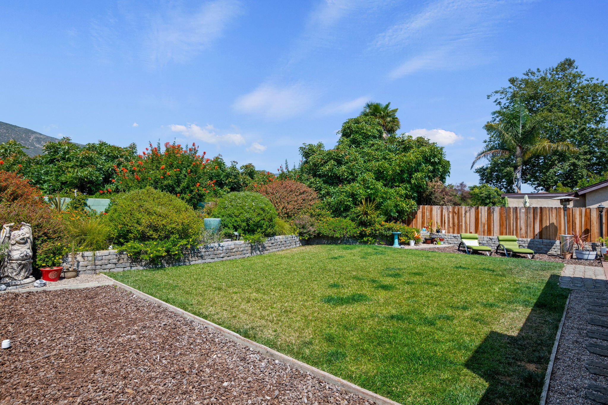 Carpinteria, California 93013, United States, 3 Bedrooms Bedrooms, ,2 BathroomsBathrooms,Residential,Pending,191511