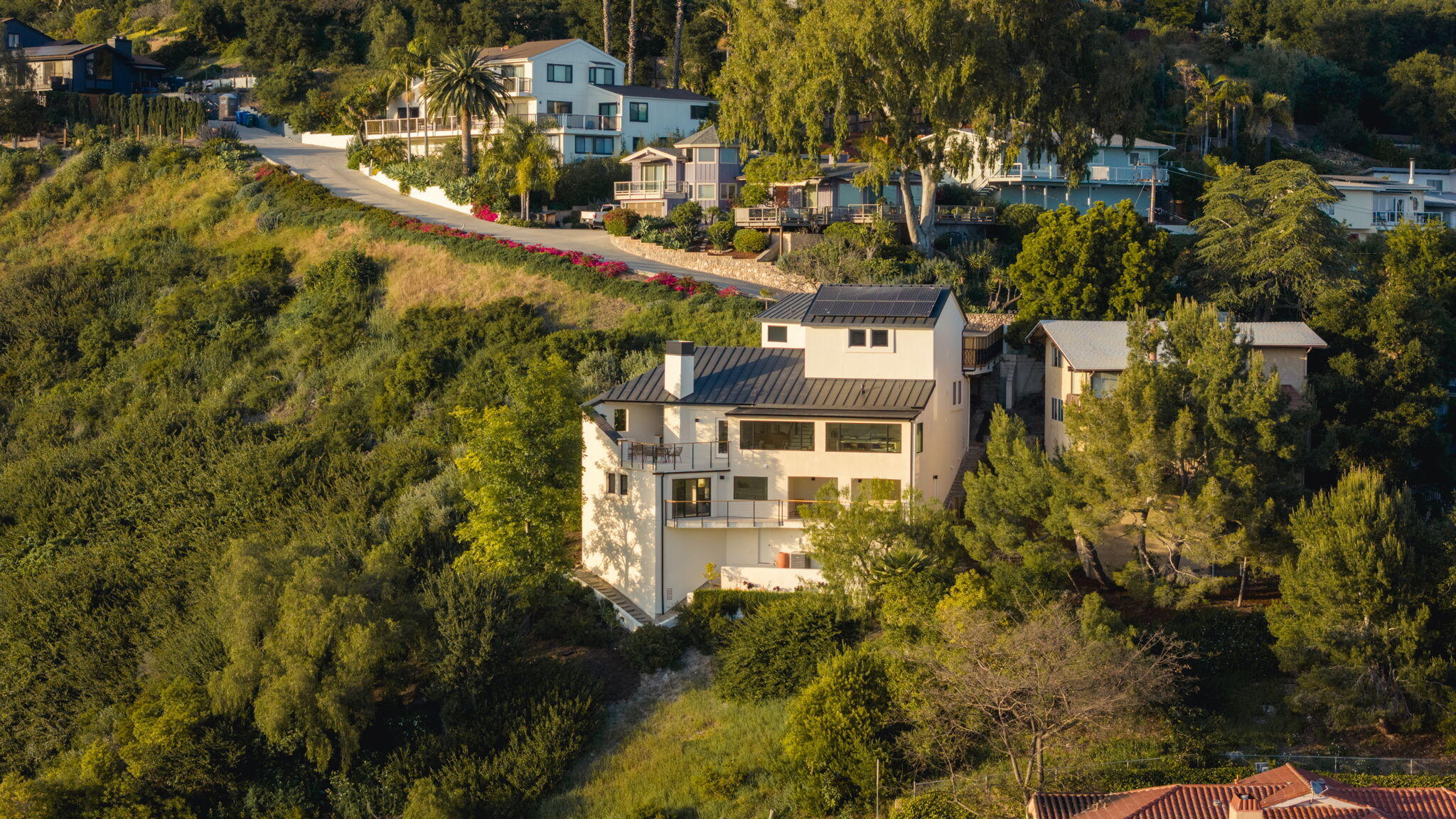 Santa Barbara, California 93105, United States, 3 Bedrooms Bedrooms, ,3 BathroomsBathrooms,Residential,Active,29220