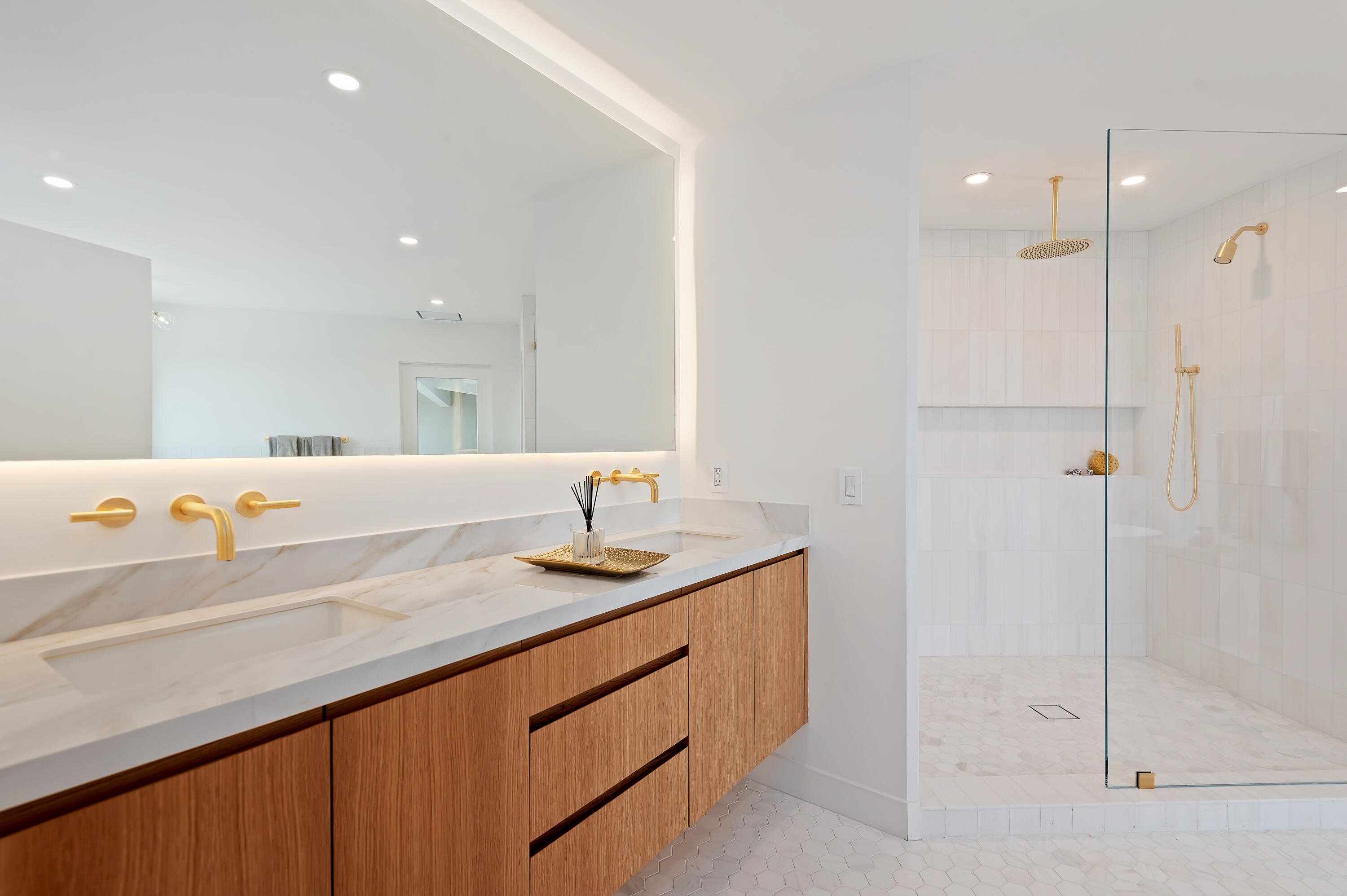 Santa Barbara, California 93105, United States, 3 Bedrooms Bedrooms, ,3 BathroomsBathrooms,Residential,Active,29220