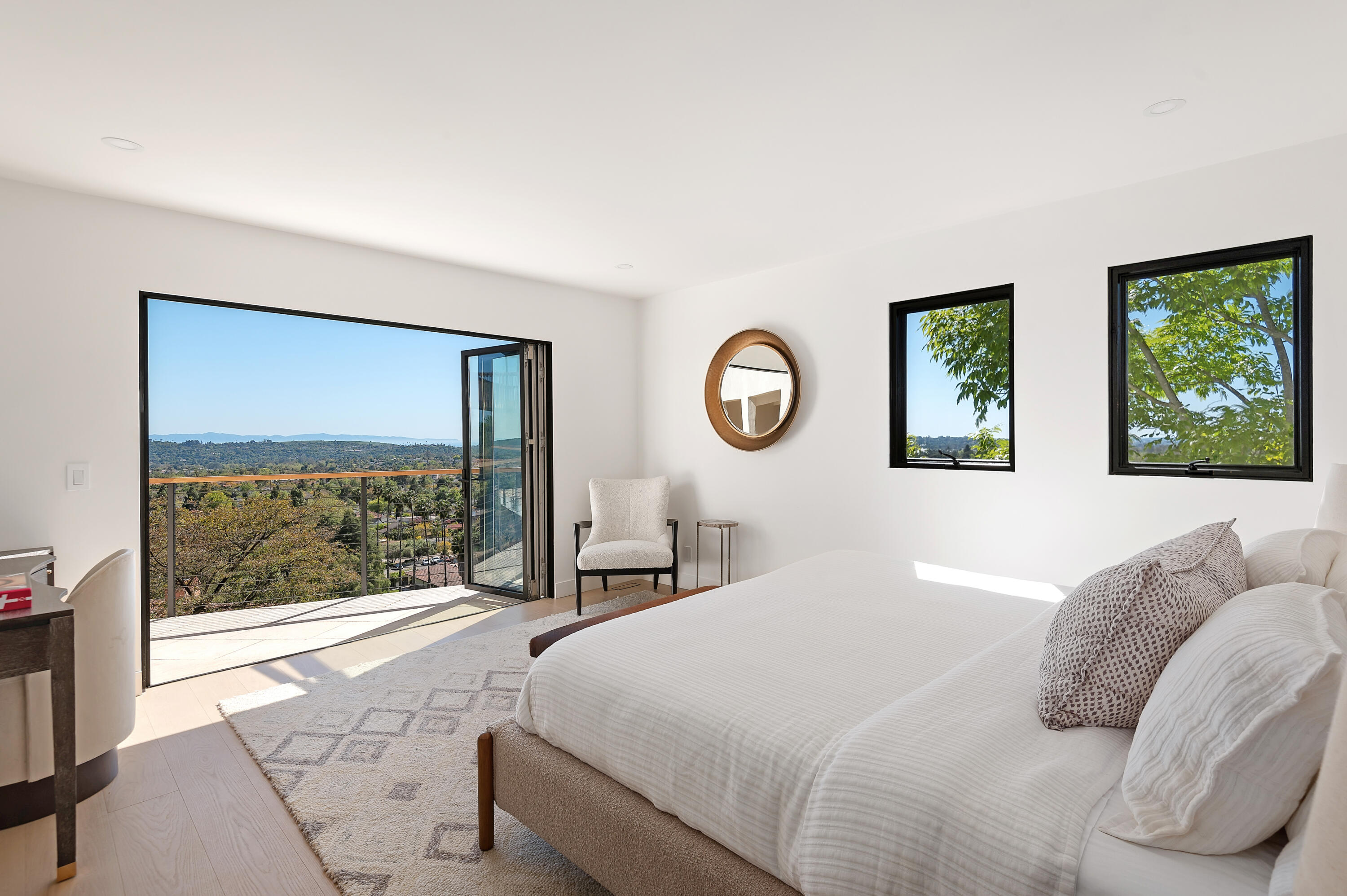 Santa Barbara, California 93105, United States, 3 Bedrooms Bedrooms, ,3 BathroomsBathrooms,Residential,Active,29220