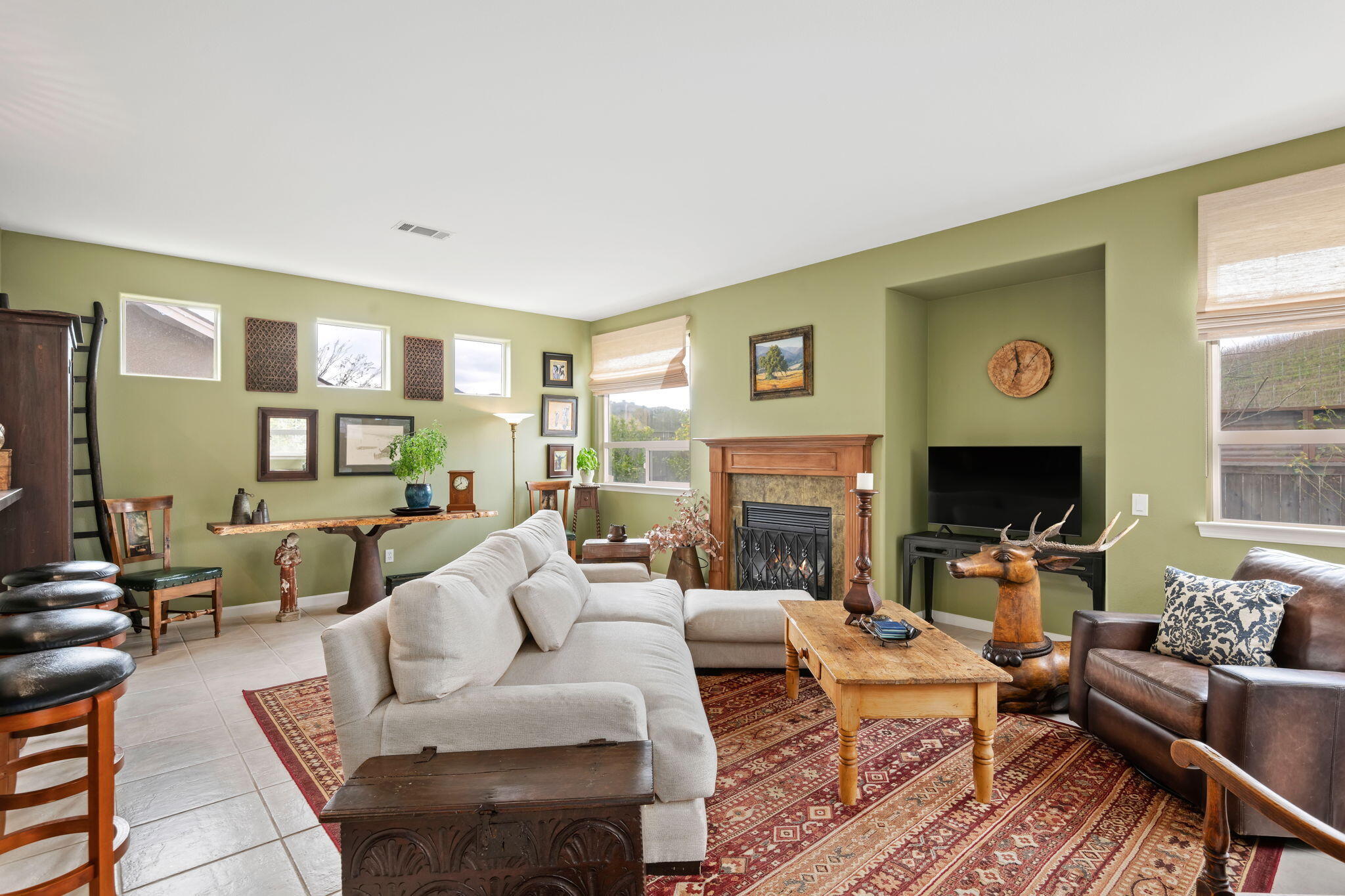 Los Alamos, California 93440, United States, 4 Bedrooms Bedrooms, ,3 BathroomsBathrooms,Residential,Pending,11106