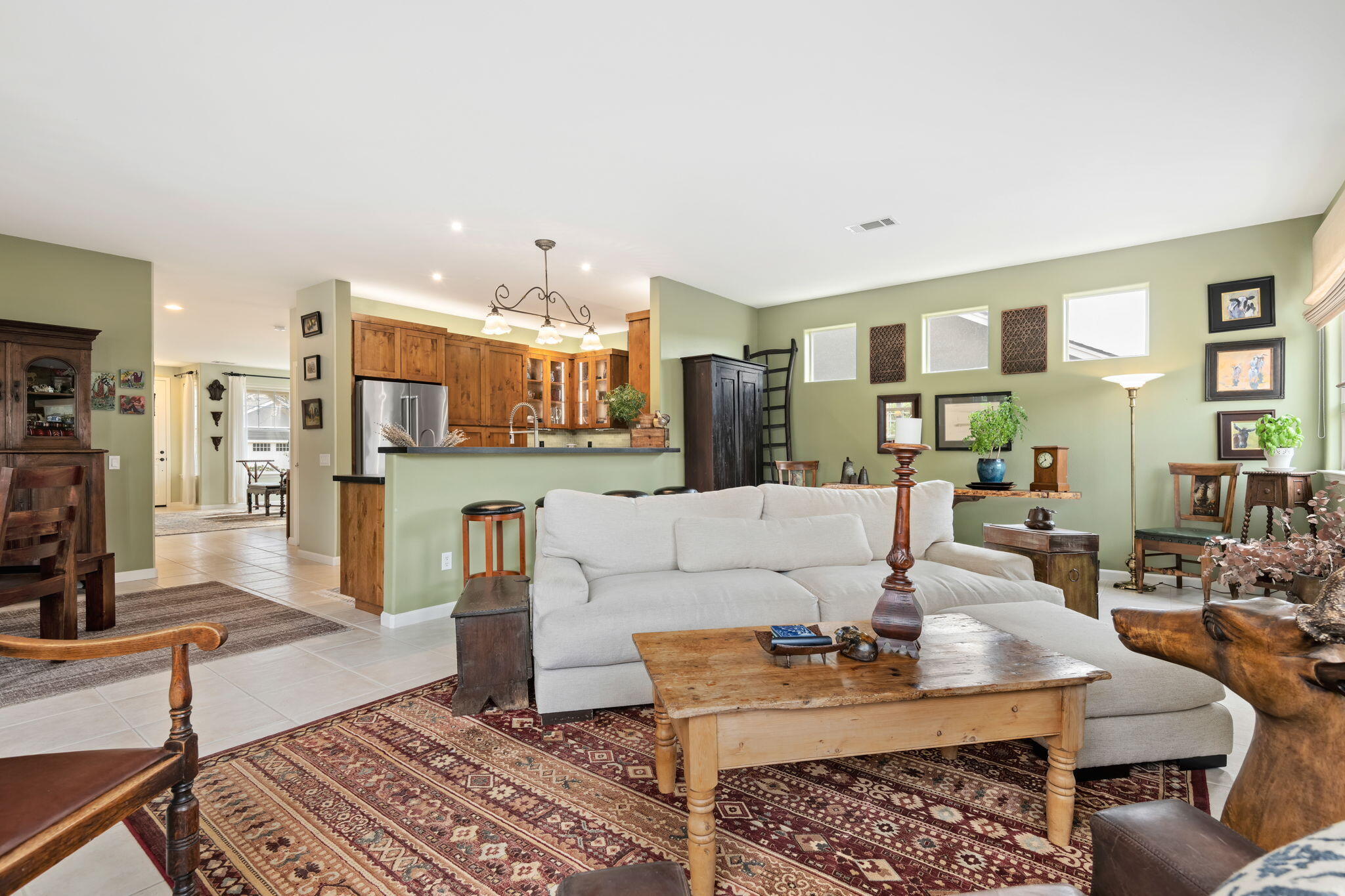 Los Alamos, California 93440, United States, 4 Bedrooms Bedrooms, ,3 BathroomsBathrooms,Residential,Pending,11106