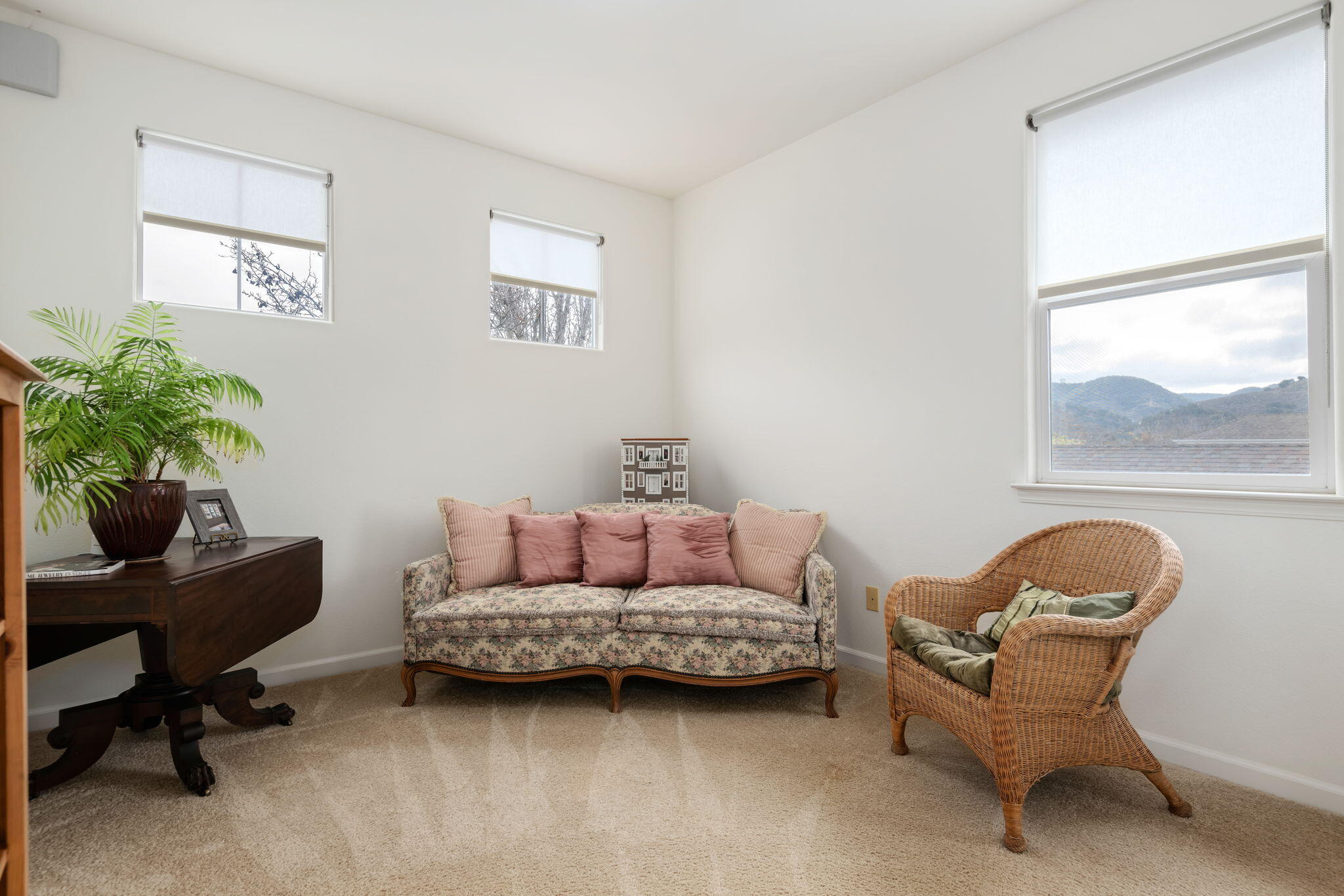 Los Alamos, California 93440, United States, 4 Bedrooms Bedrooms, ,3 BathroomsBathrooms,Residential,Pending,11106