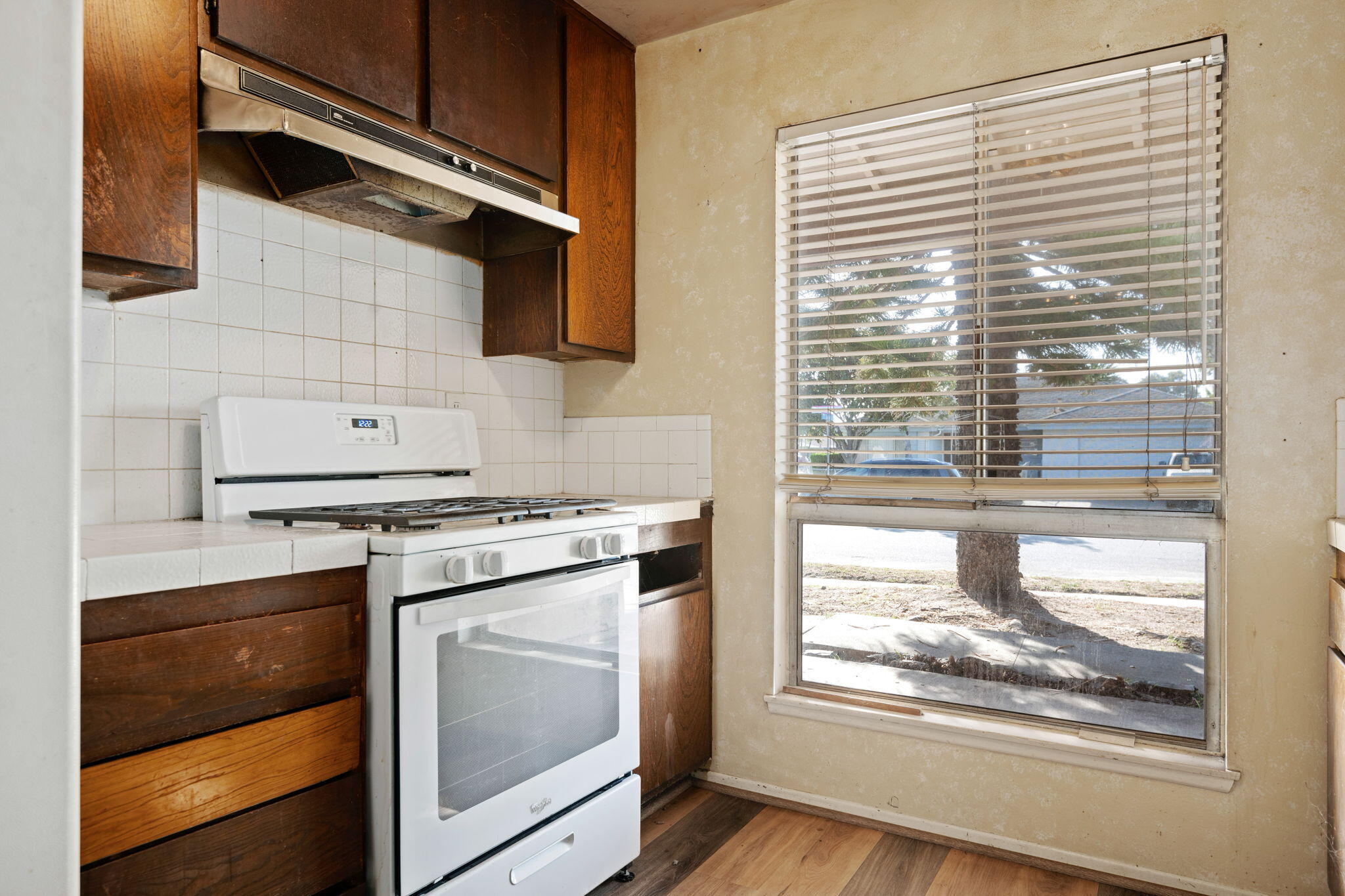 Oxnard, California 93033, United States, 4 Bedrooms Bedrooms, ,2 BathroomsBathrooms,Residential,Active,223781