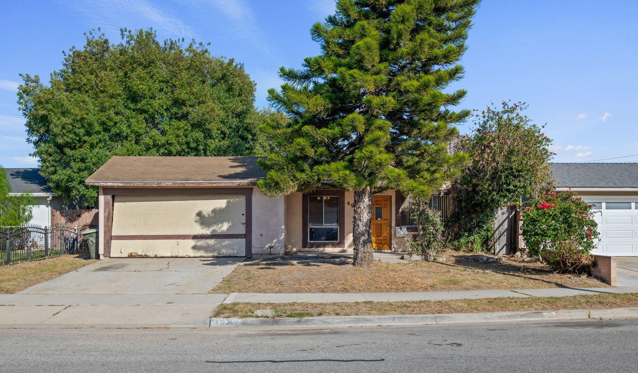 Oxnard, California 93033, United States, 4 Bedrooms Bedrooms, ,2 BathroomsBathrooms,Residential,Active,223781