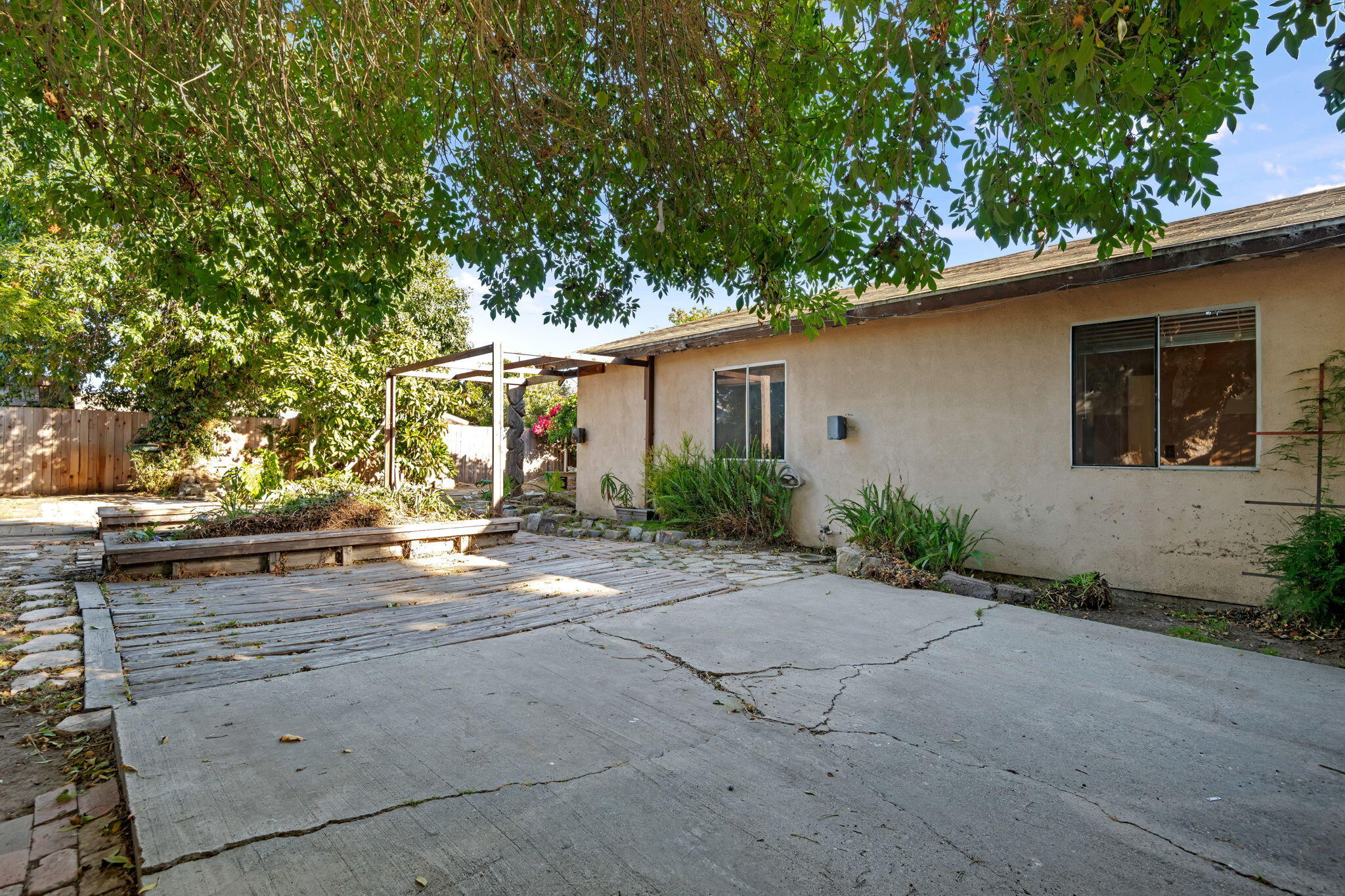 Oxnard, California 93033, United States, 4 Bedrooms Bedrooms, ,2 BathroomsBathrooms,Residential,Active,223781